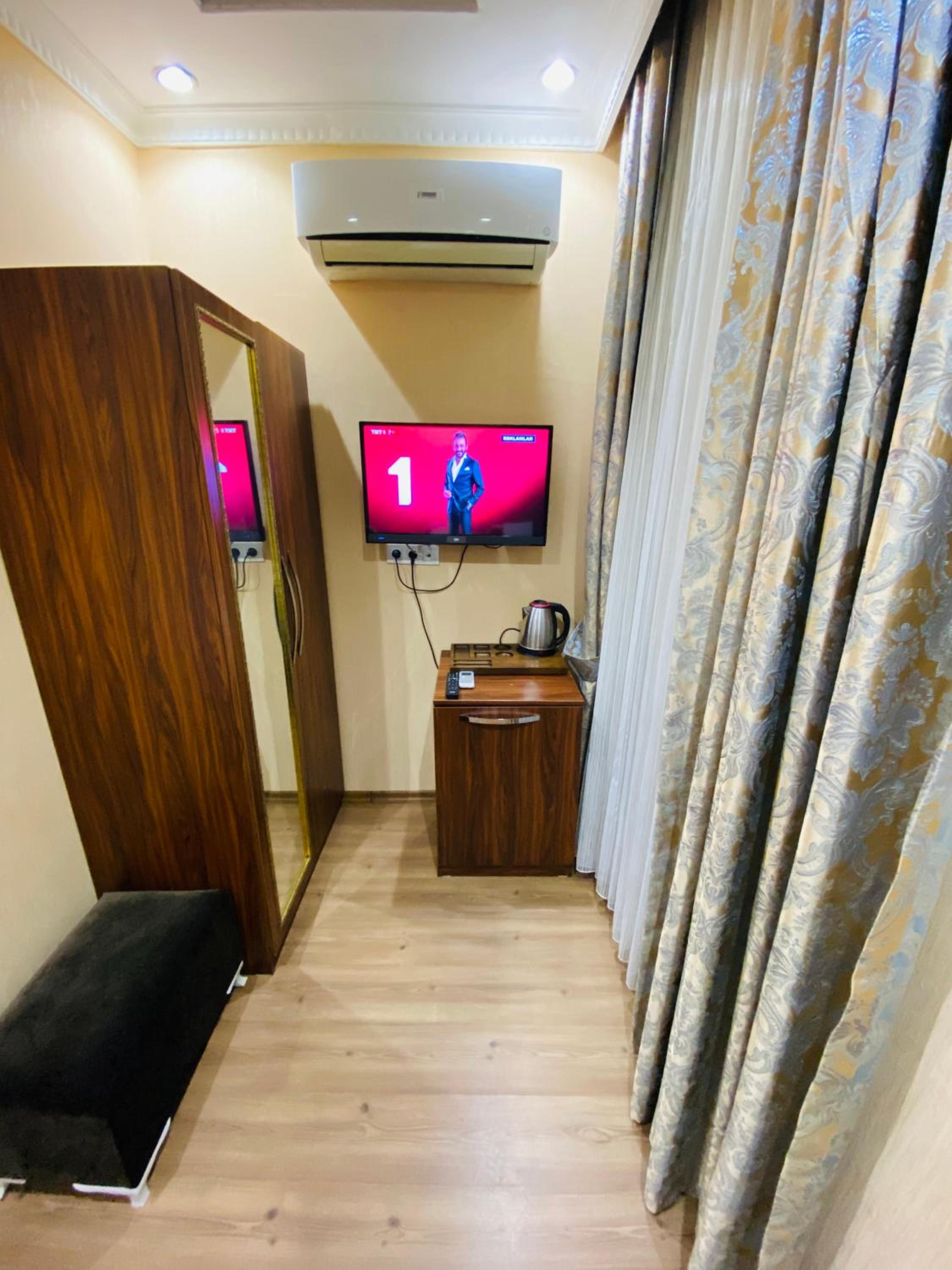 Large Single Room photo 3