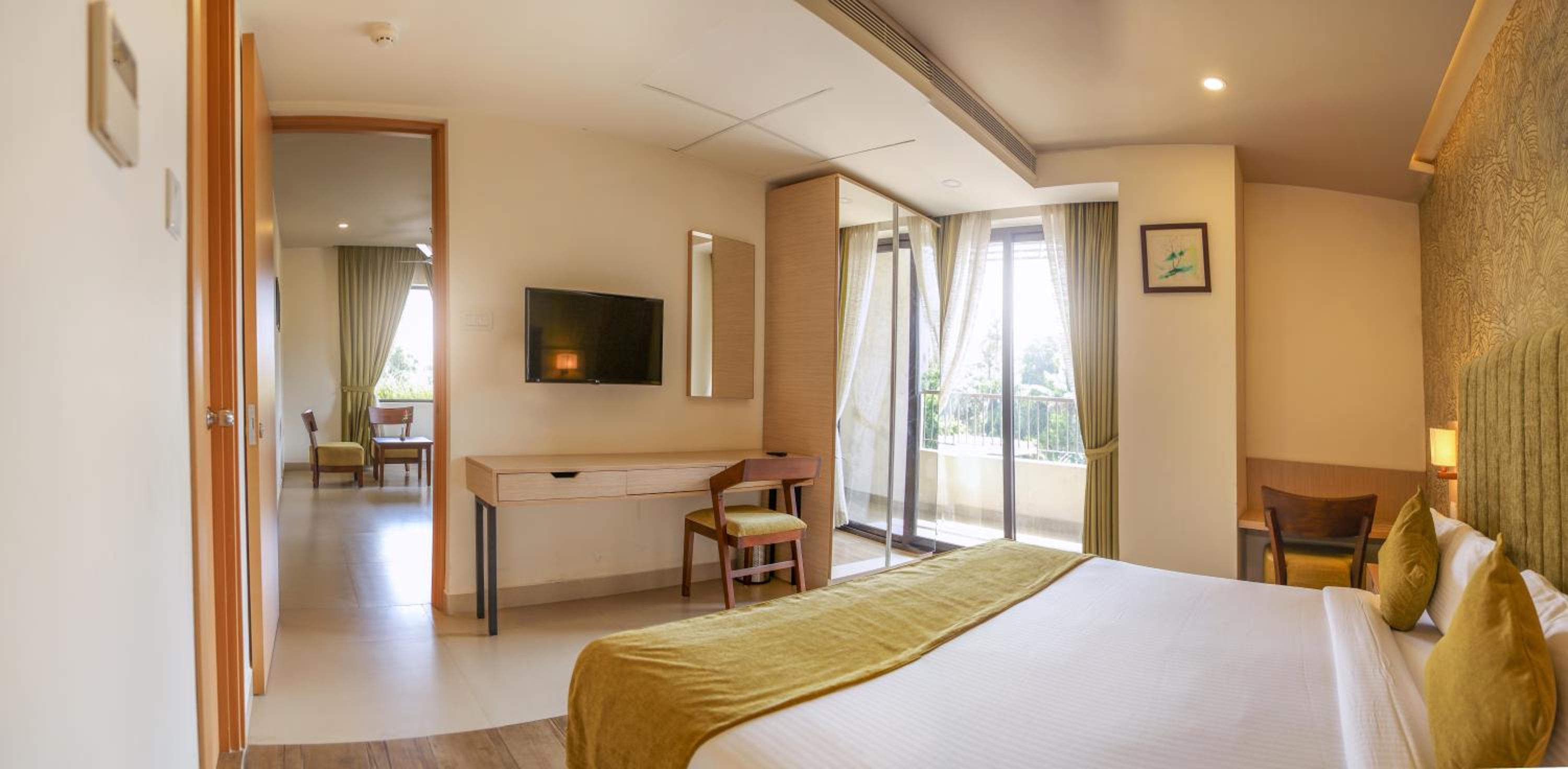 Deluxe Suite - Photo 1