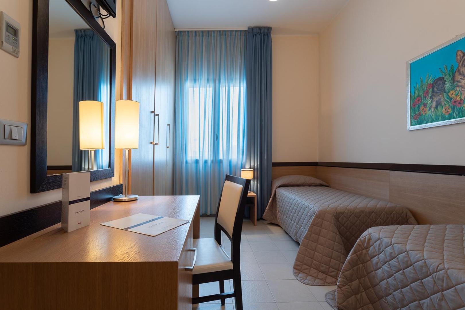 Basic Single Room photo 3