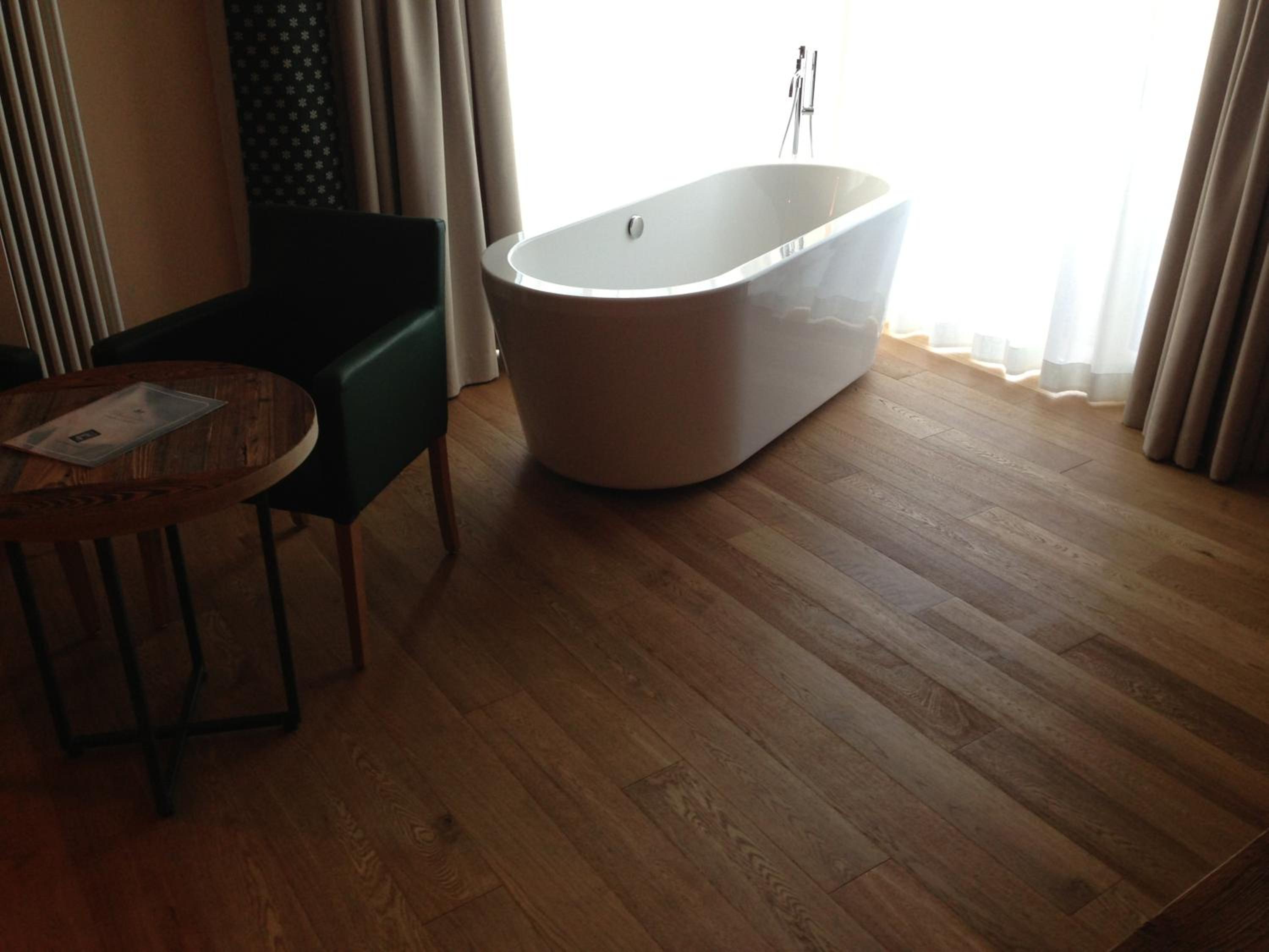 Deluxe Suite - Photo 5