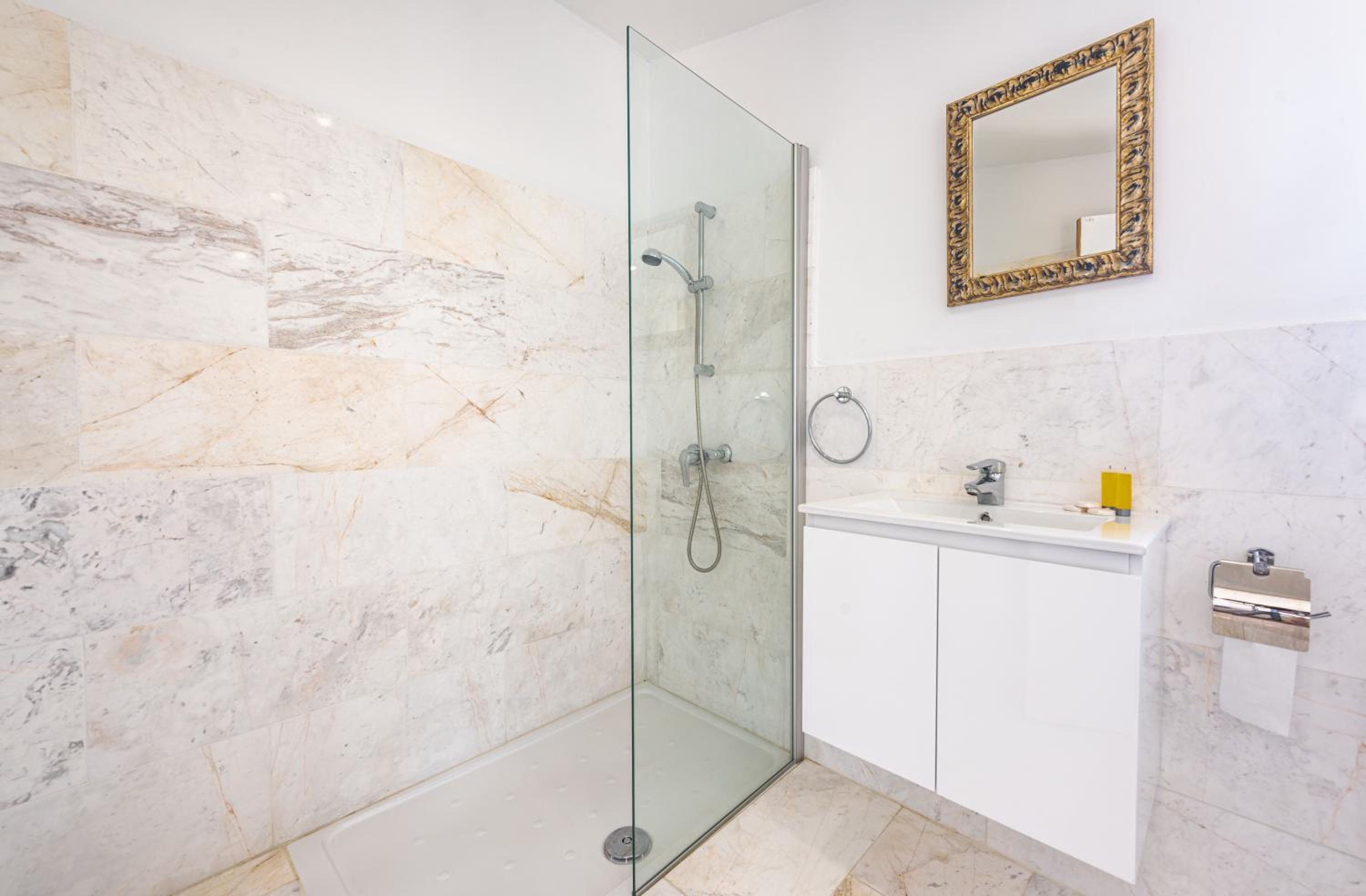 Two-Bedroom Apartment - Mespilo House