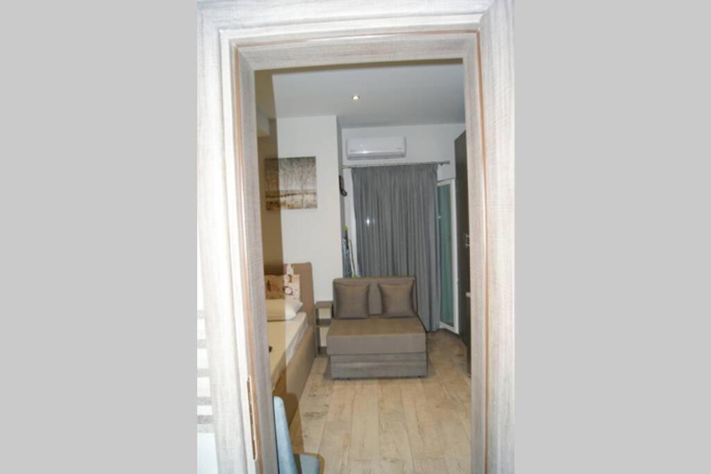 One-Bedroom Apartment - Photo 18