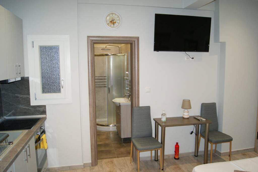 One-Bedroom Apartment - Photo 14