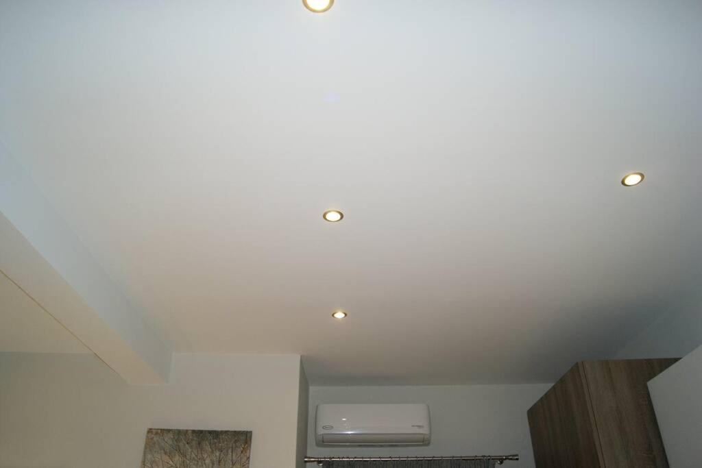 One-Bedroom Apartment - Photo 11