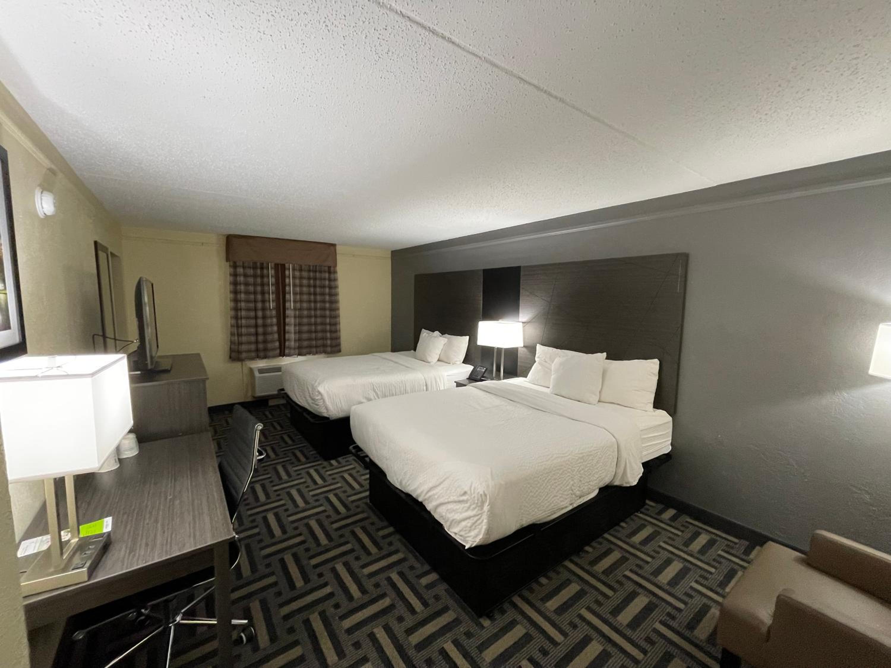 Double Room With Two Double Beds - Photo 3