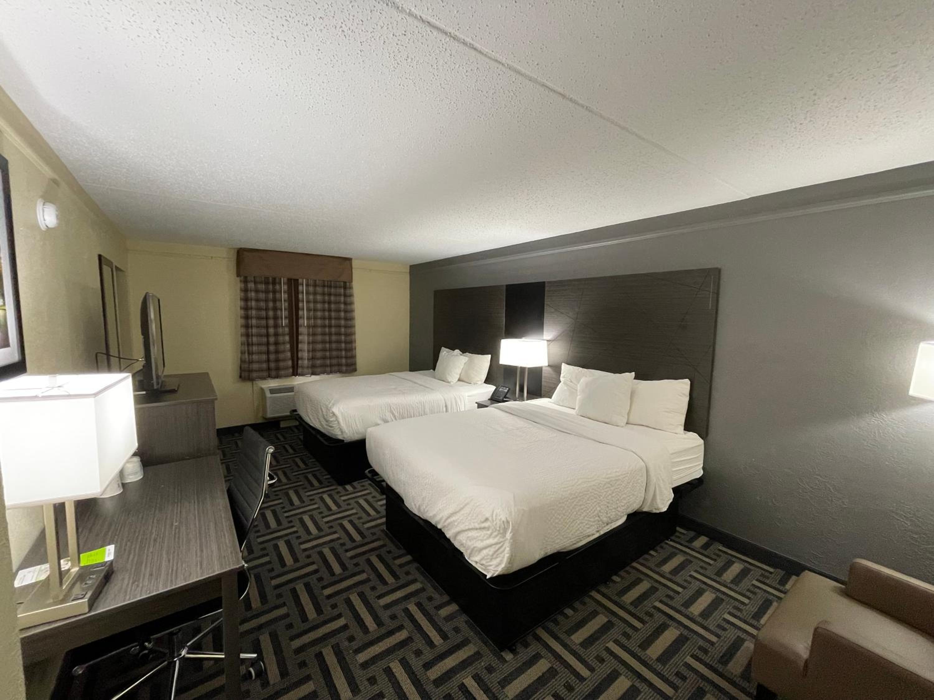 Double Room With Two Double Beds - Photo 4