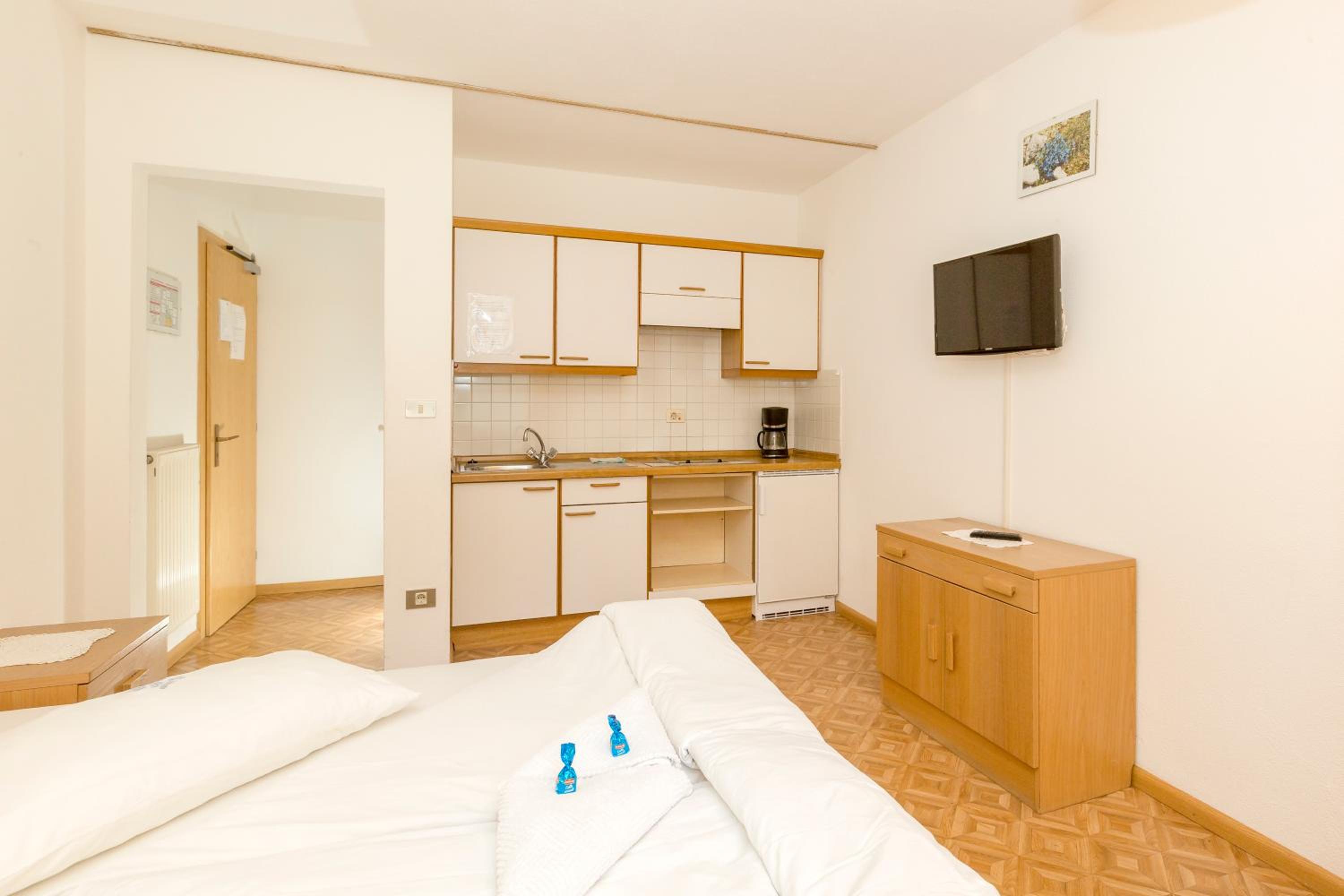 Apartment - Ground Floor photo 3