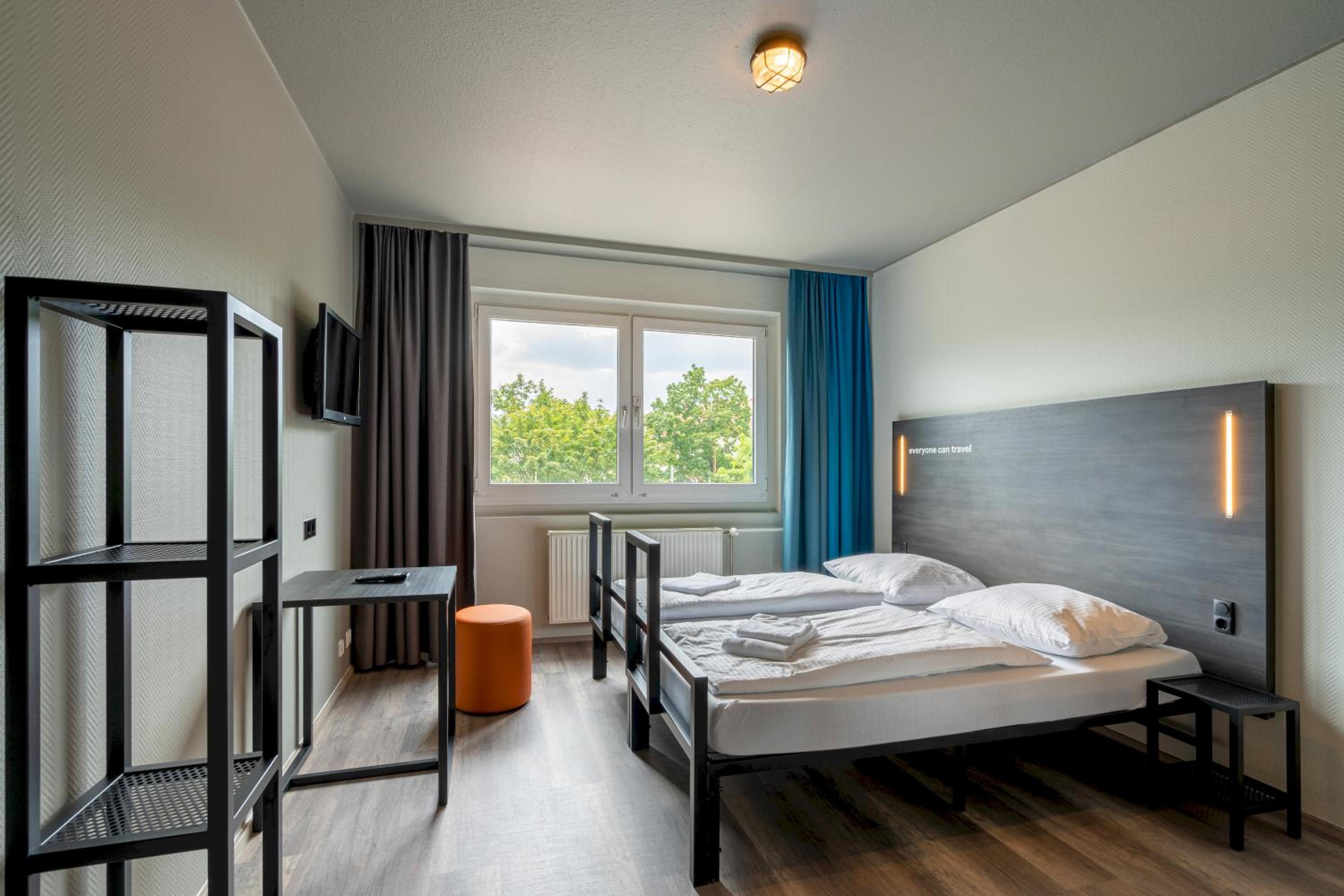 Twin Room - Photo 4