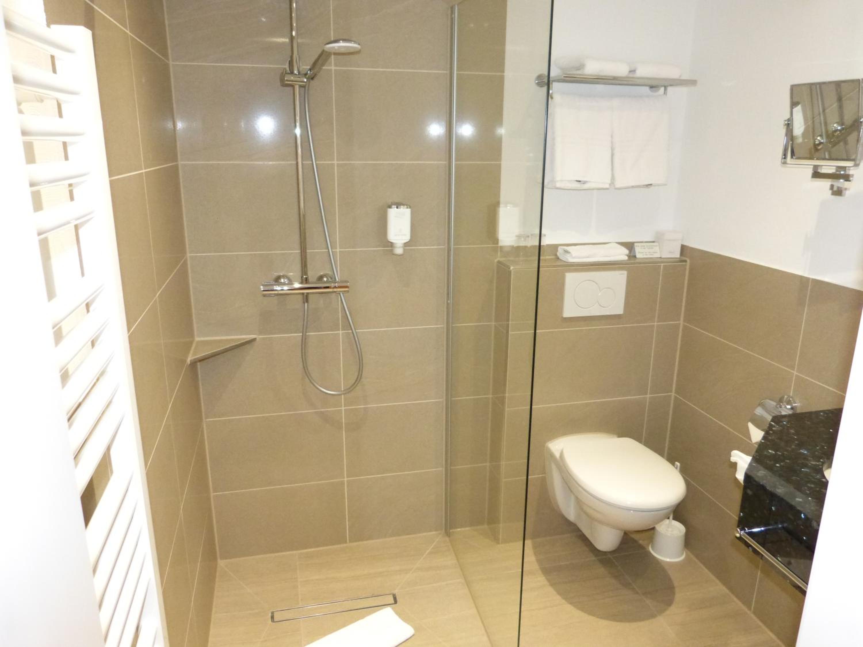 Standard Double Room - Photo 2
