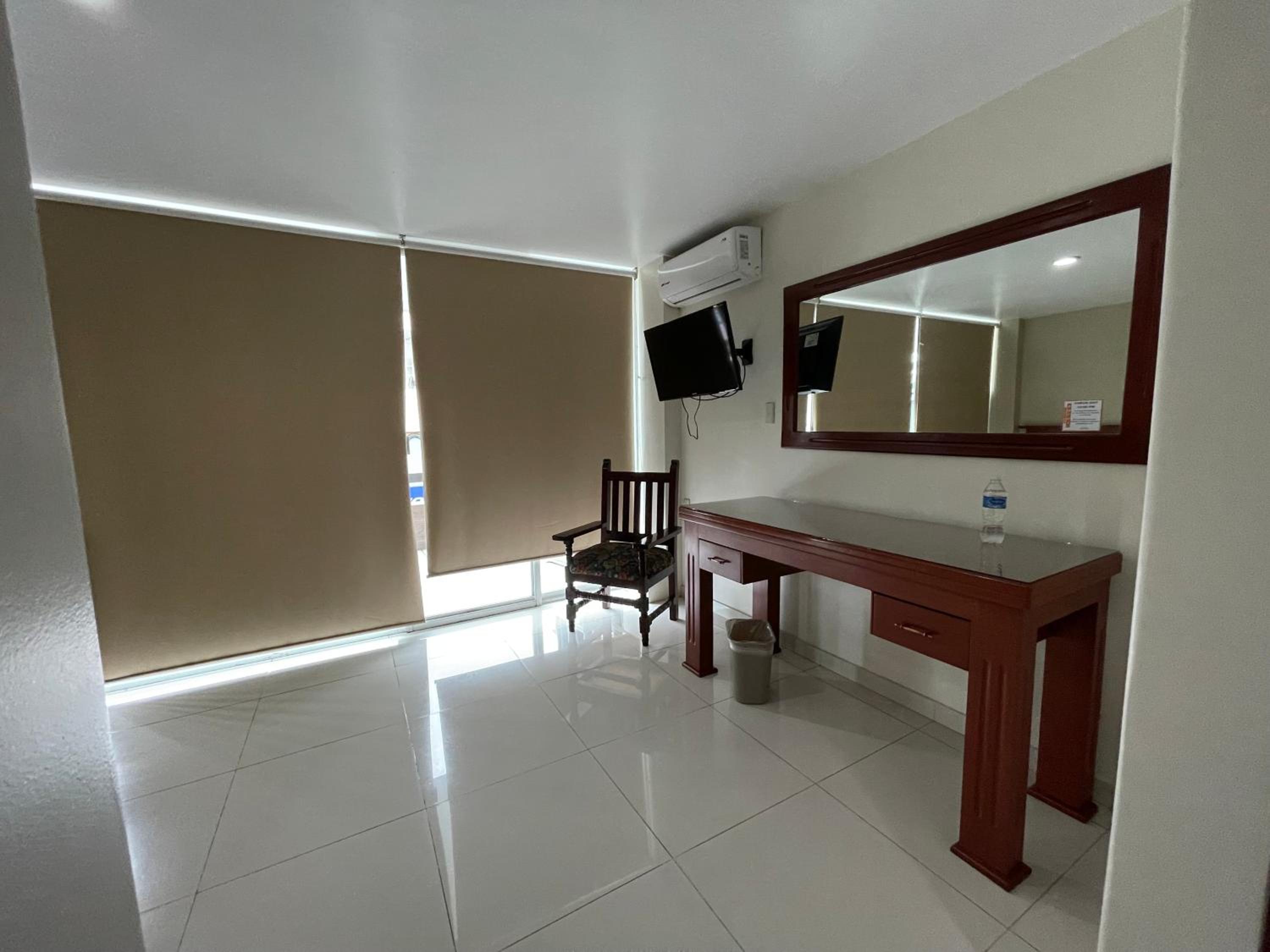 Double Room with Balcony photo 2