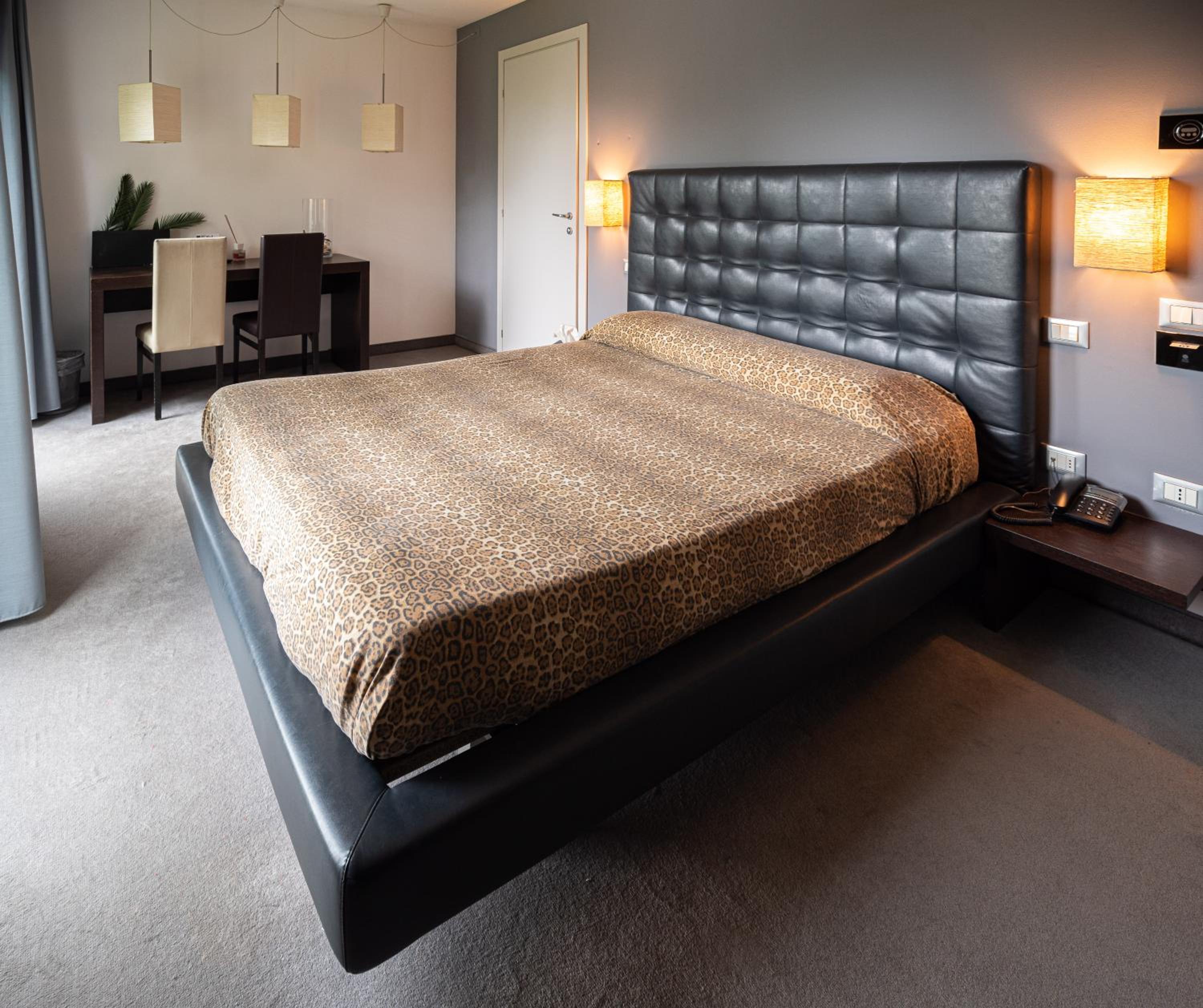 Standard Double Room - Photo 1