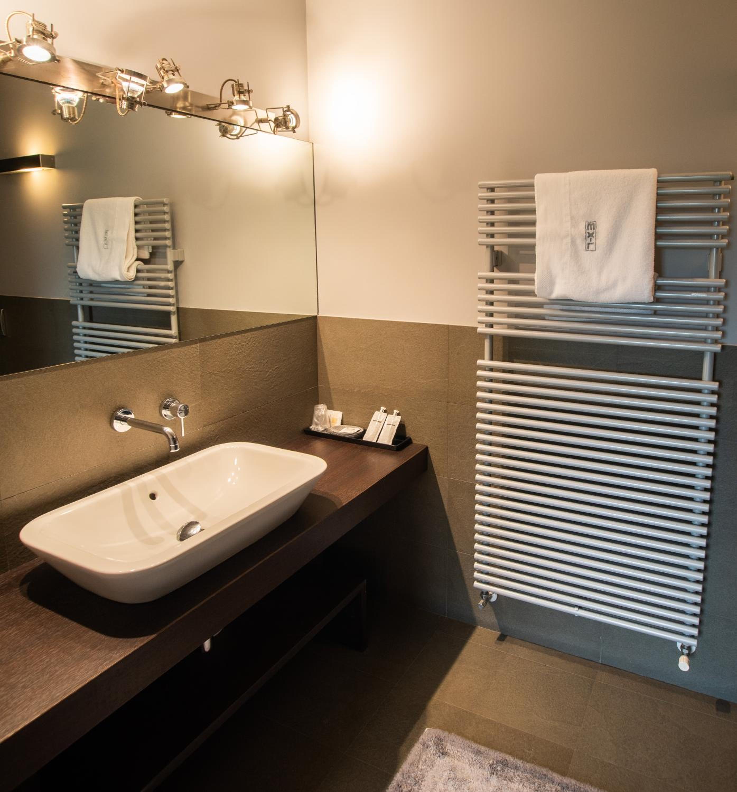 Standard Double Room - Photo 2