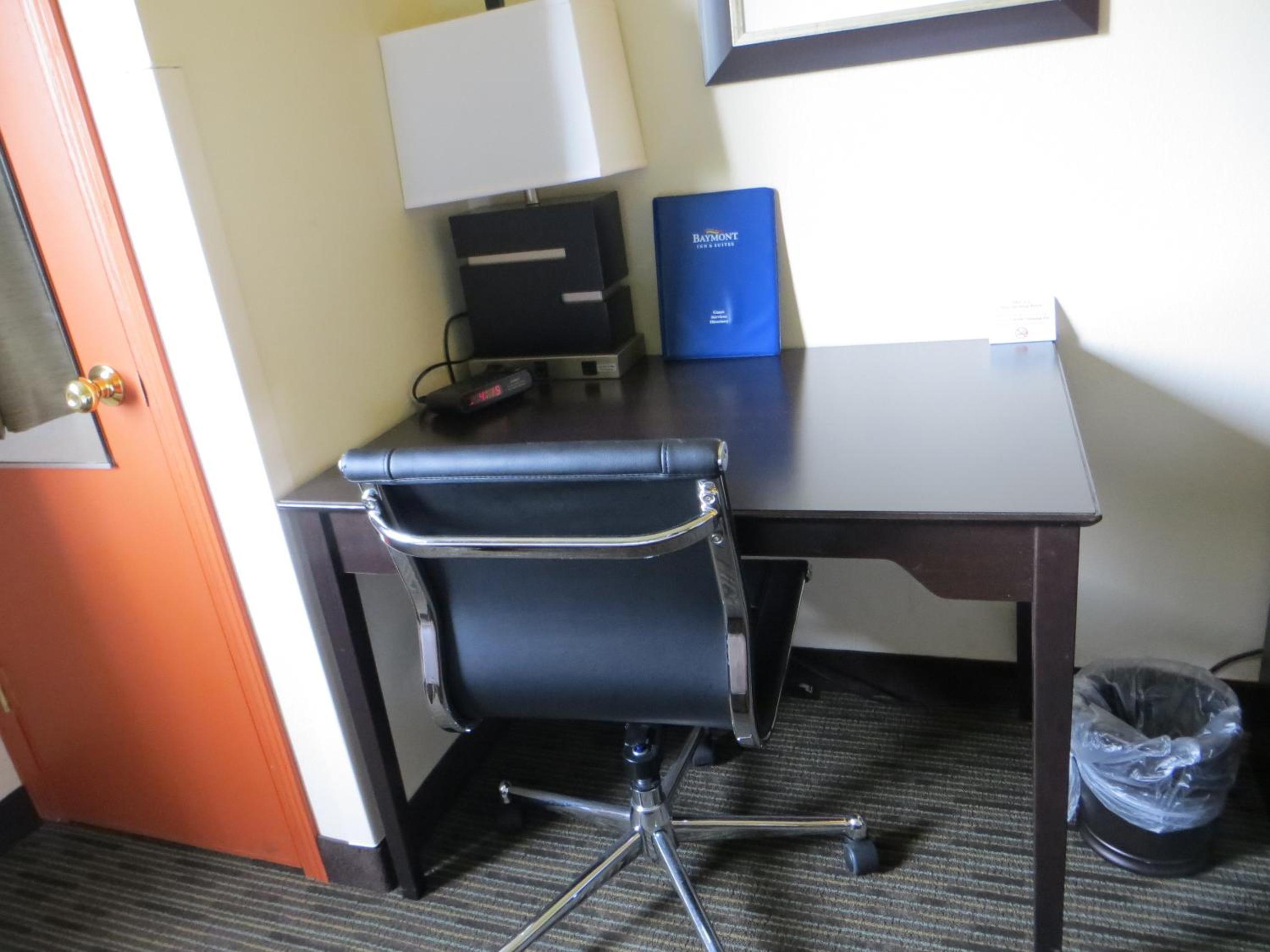 Queen Room - Disability Access/Non-Smoking - Photo 9
