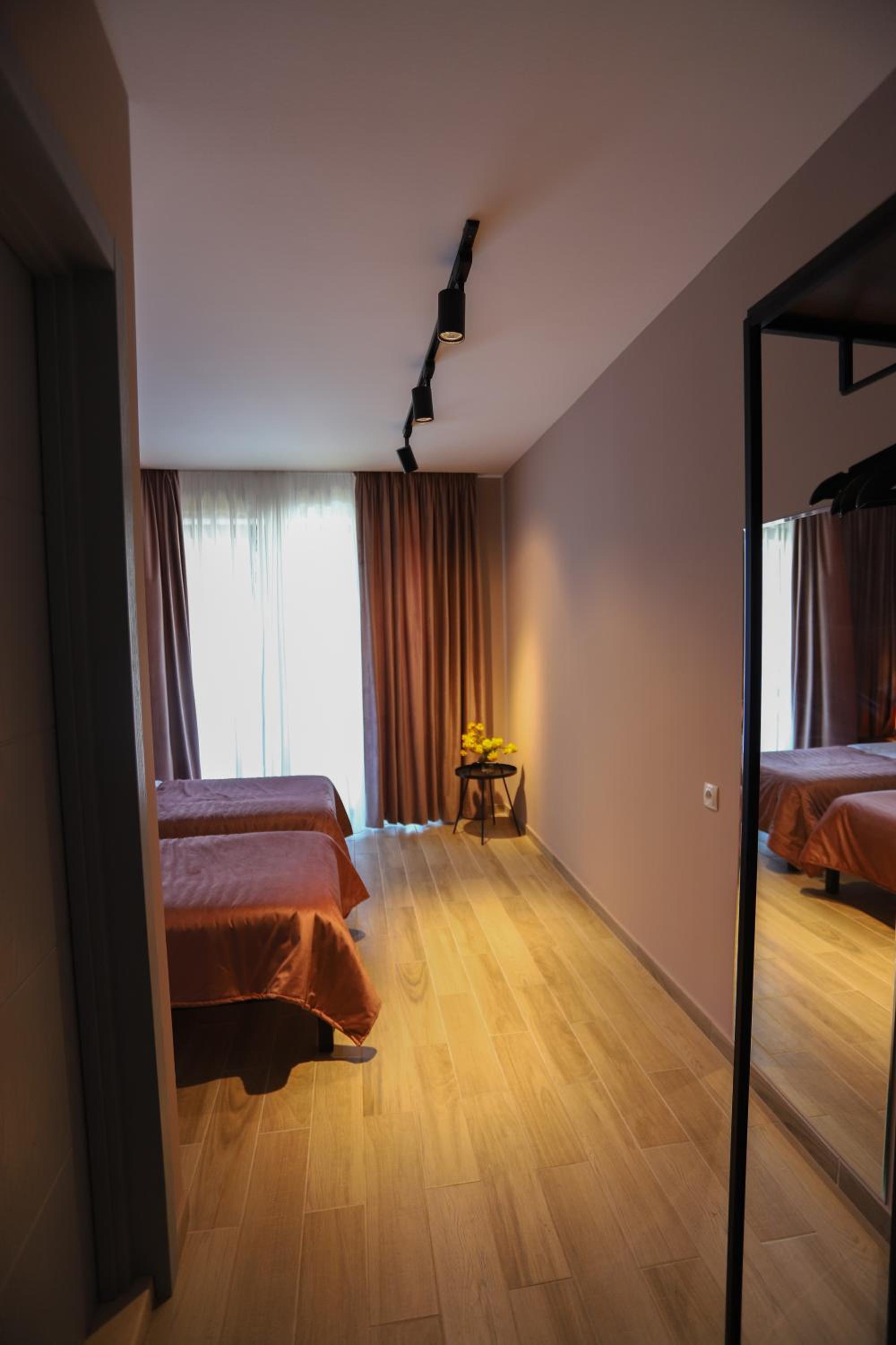 Deluxe Twin Room - Photo 2