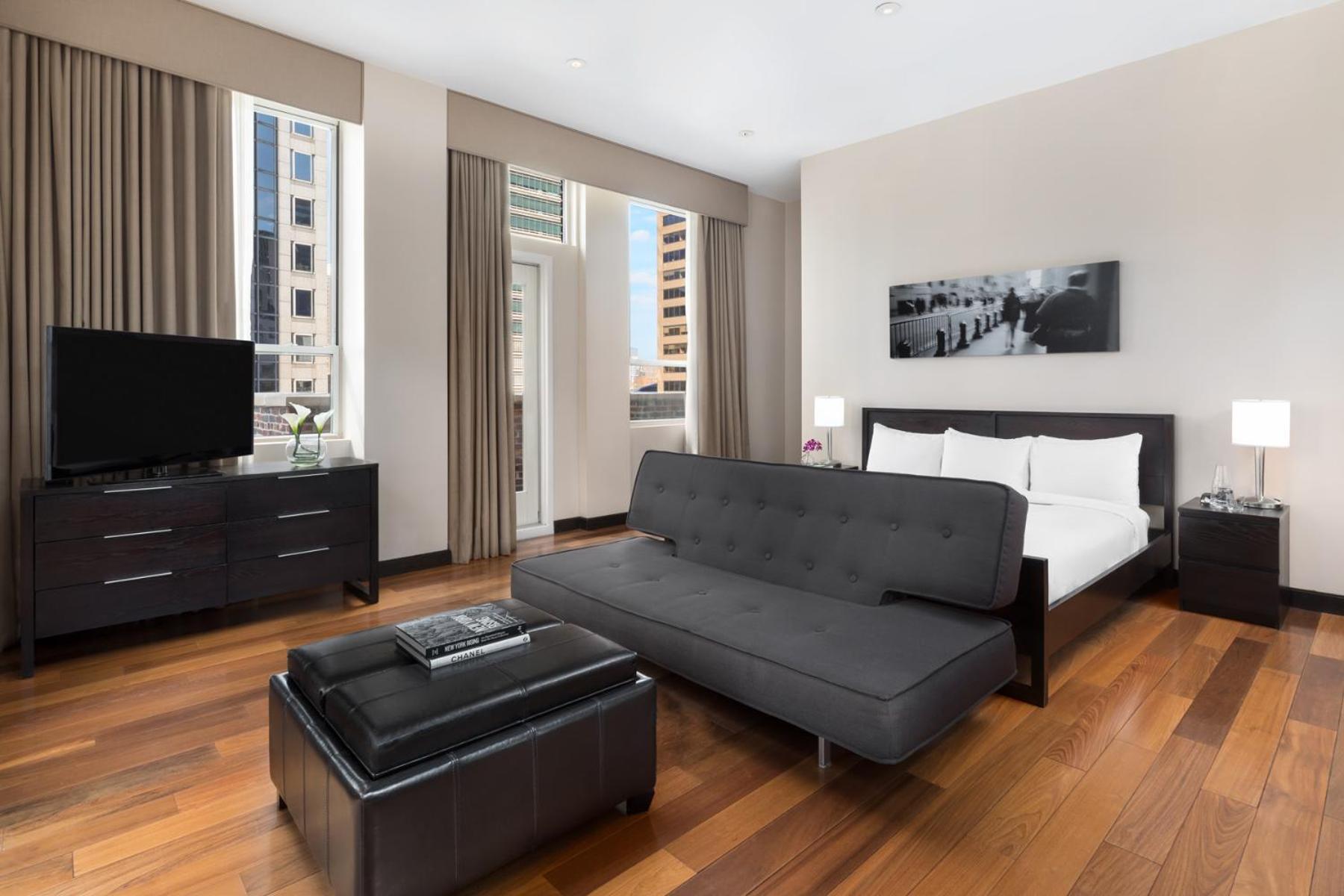 Signature Skyloft Suite