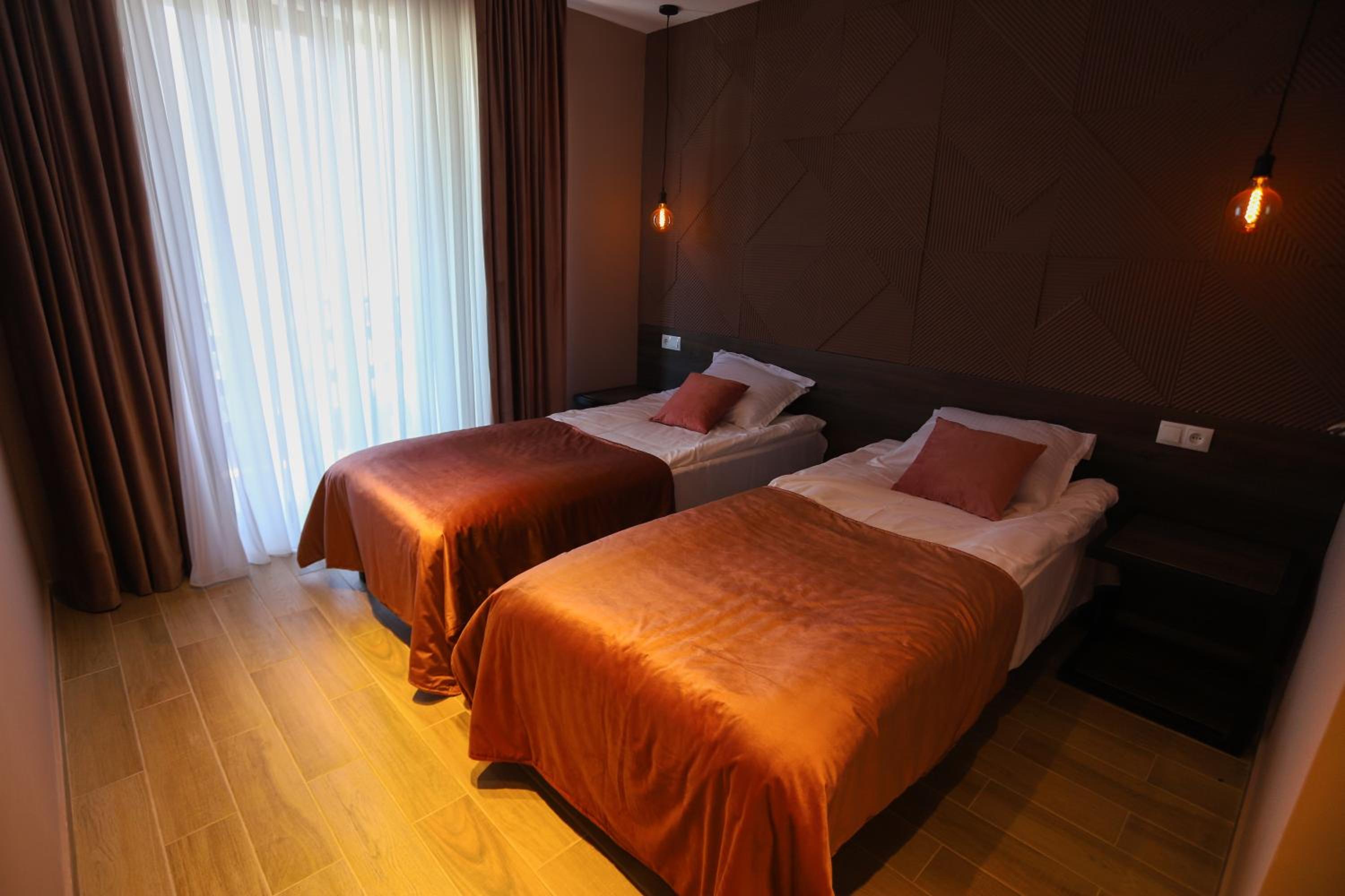 Deluxe Twin Room - Photo 3