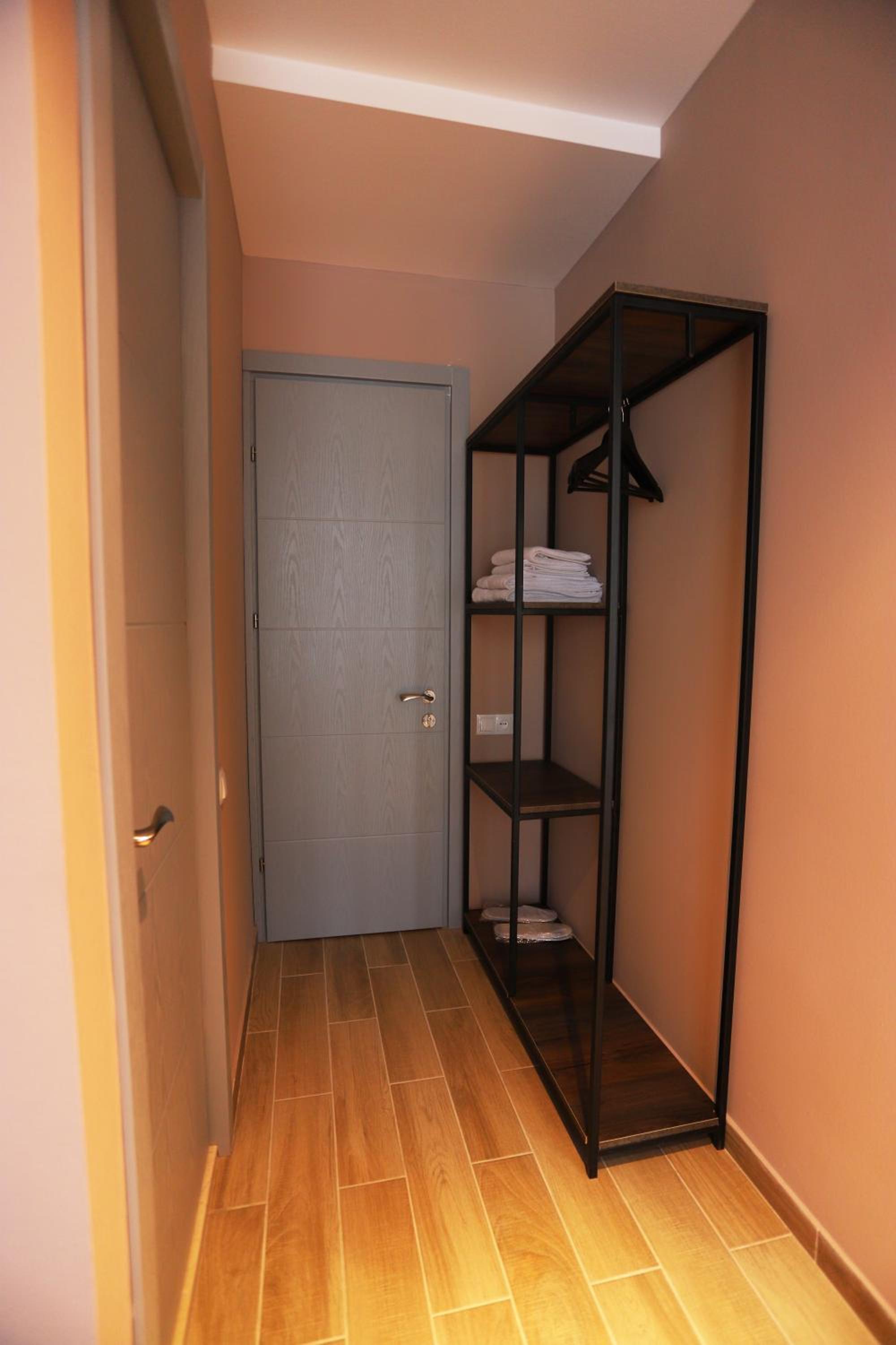 Deluxe Twin Room - Photo 14