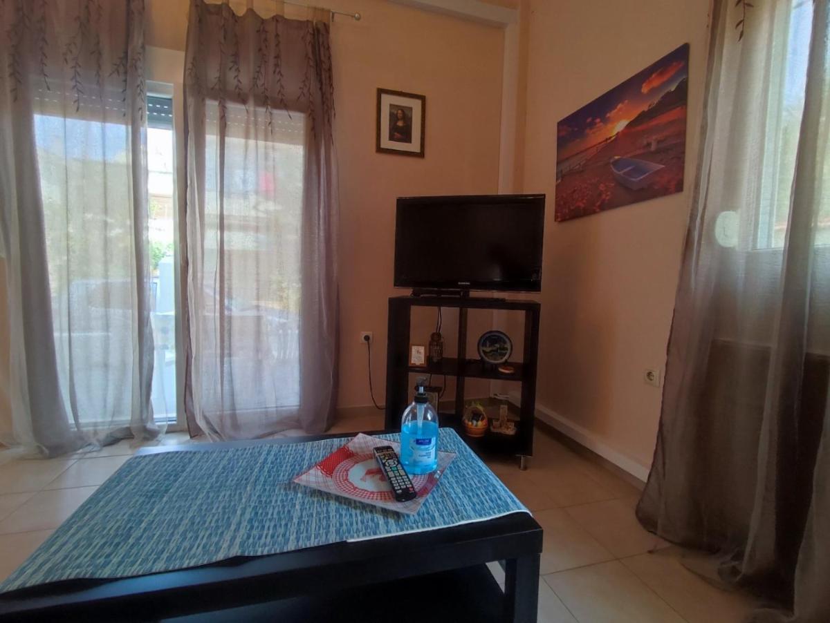 Three-Bedroom Apartment - Photo 8