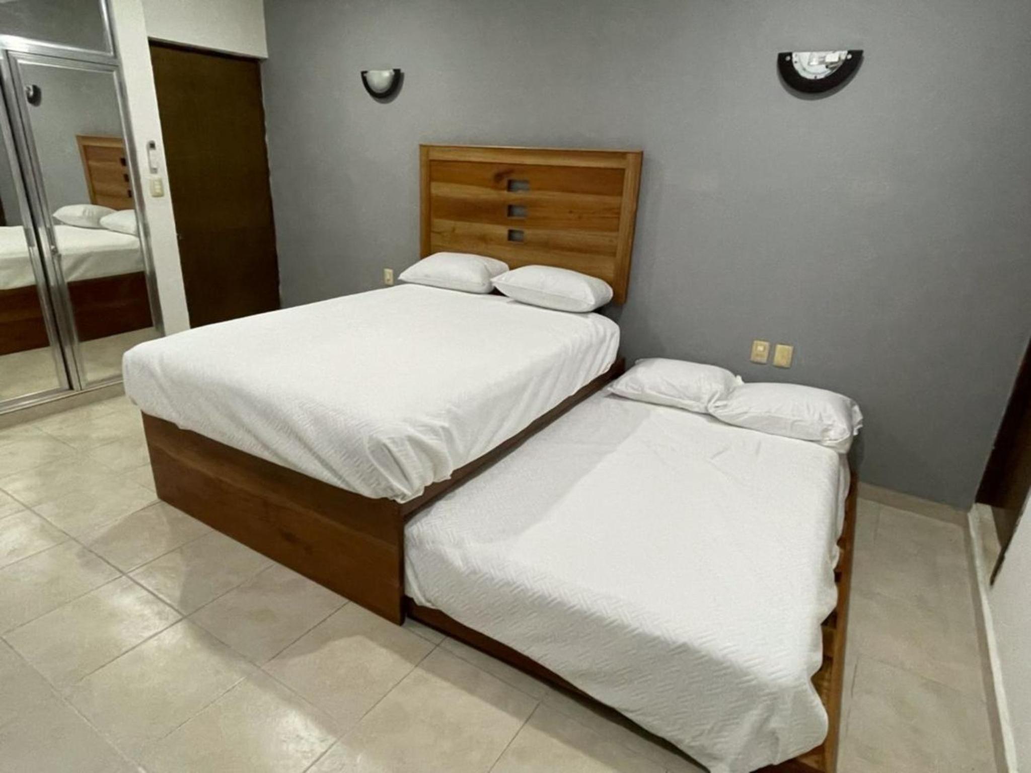 Four-Bedroom House photo 1