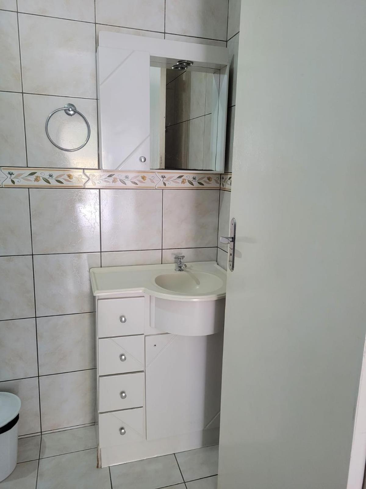 Triple Room with Private Bathroom - Photo 7