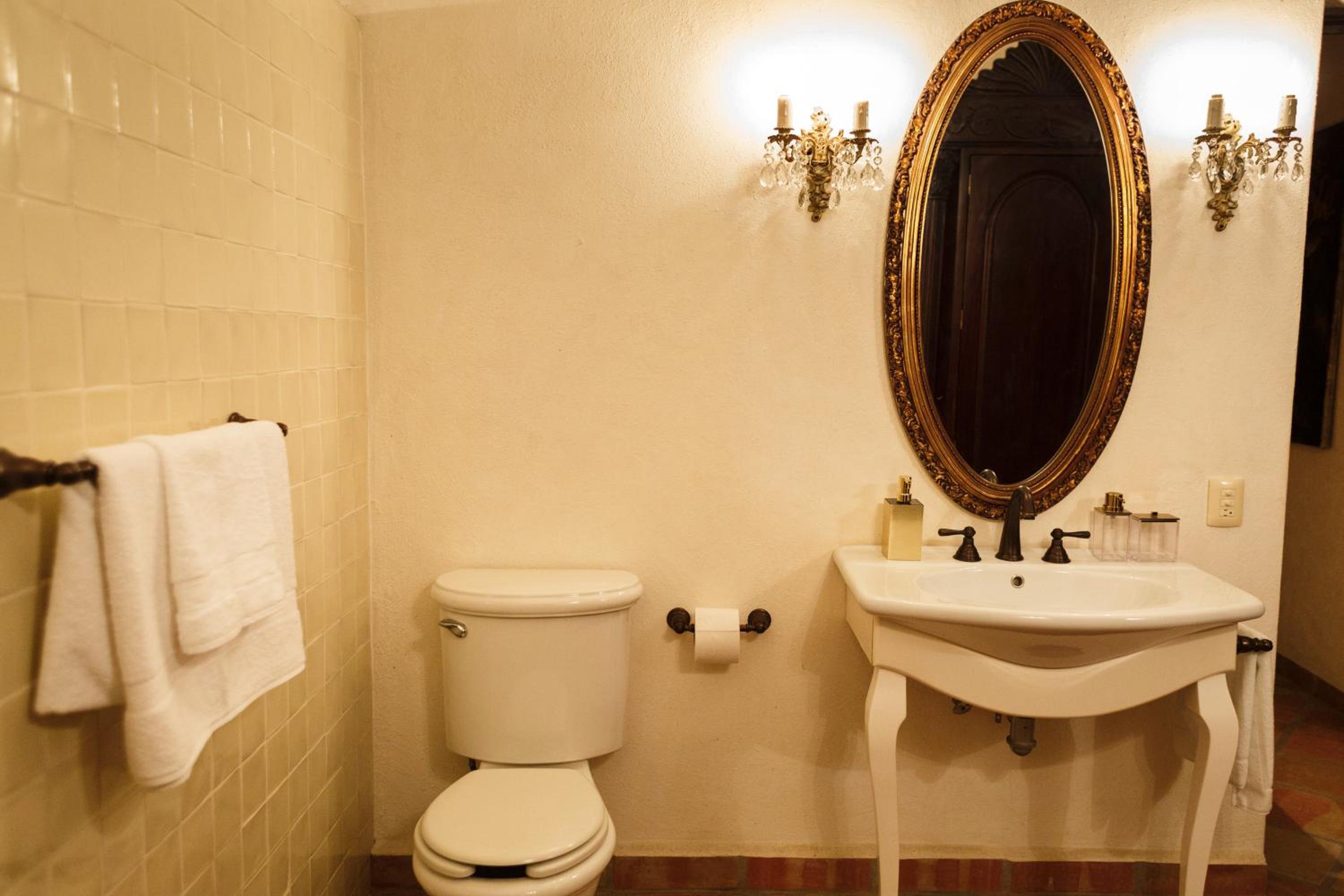 Suite - Photo 4