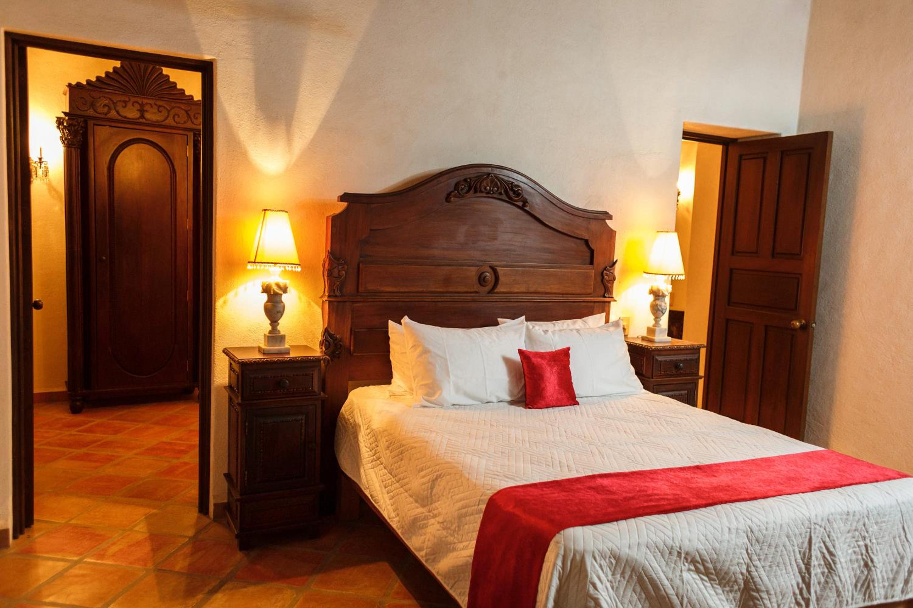 Suite - Photo 6
