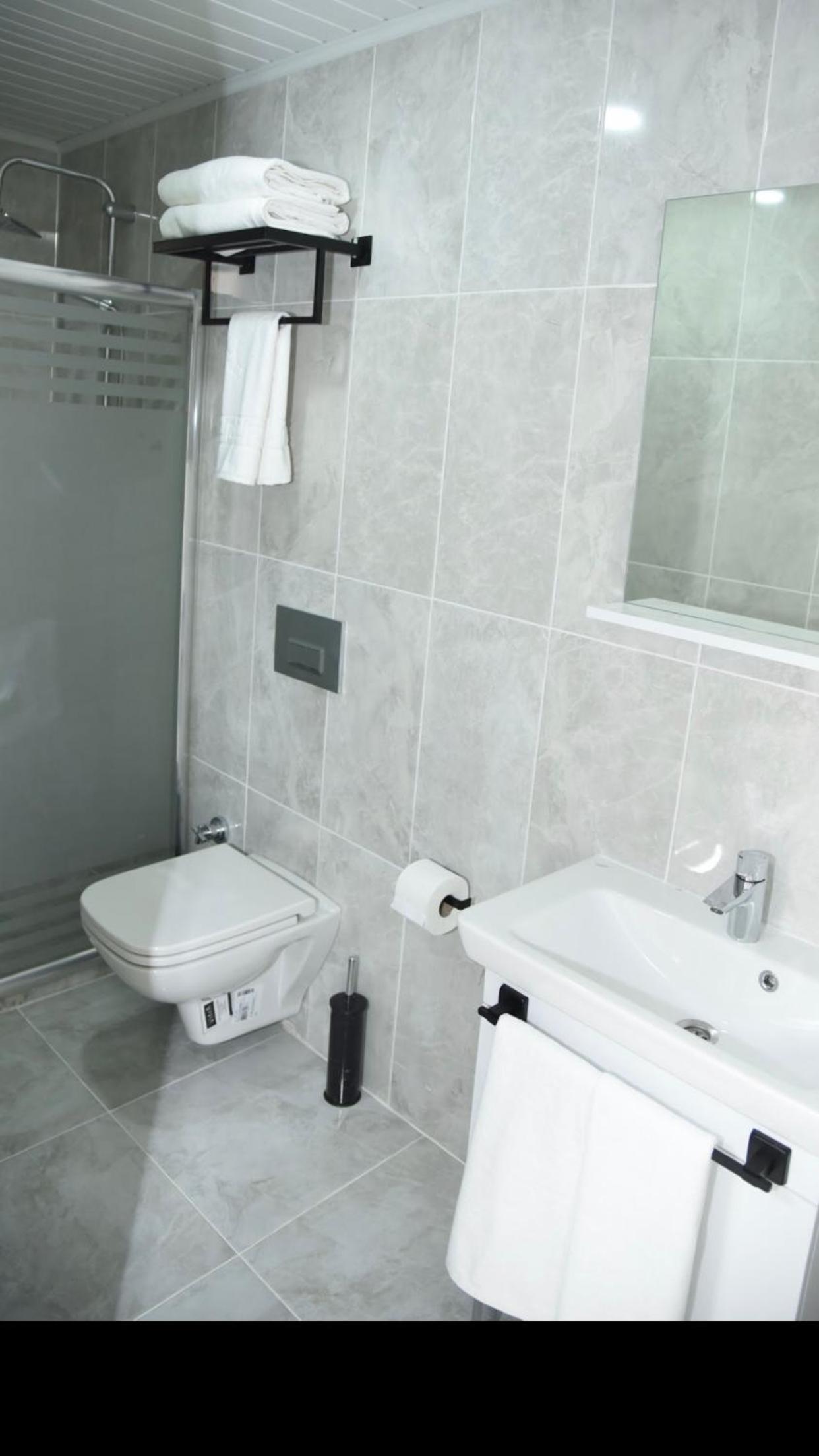 Double Room with Private Bathroom photo 2