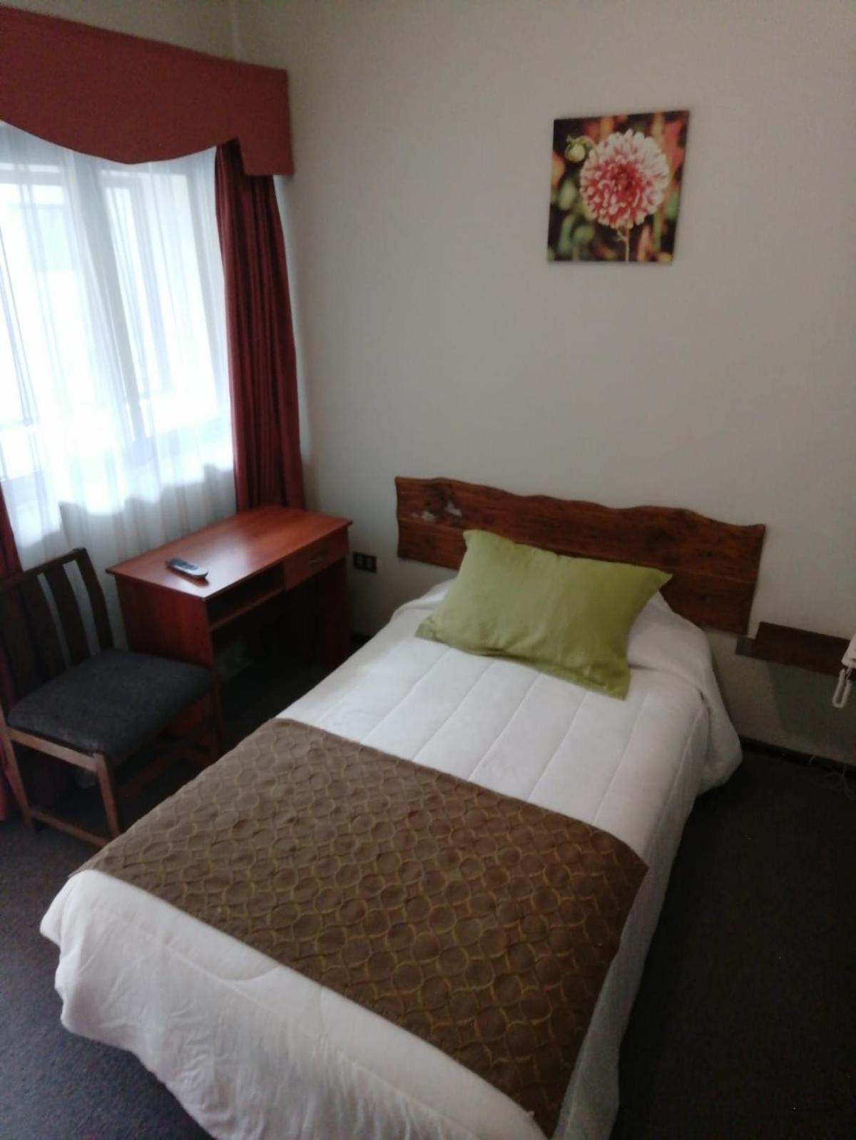 Single Room photo 3