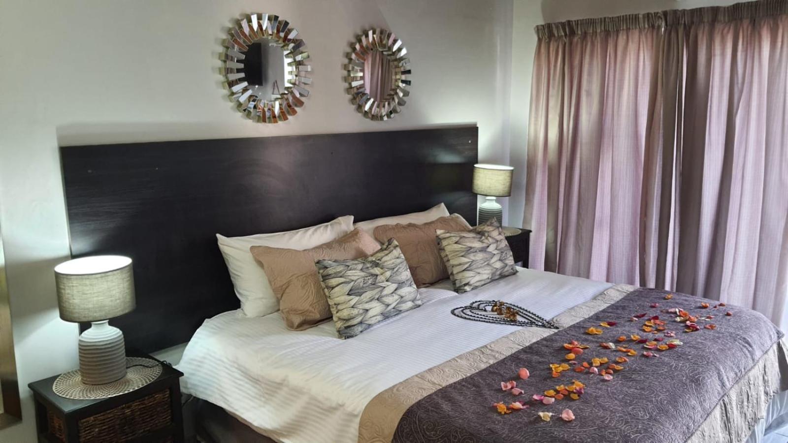 Deluxe Double Room - Photo 7
