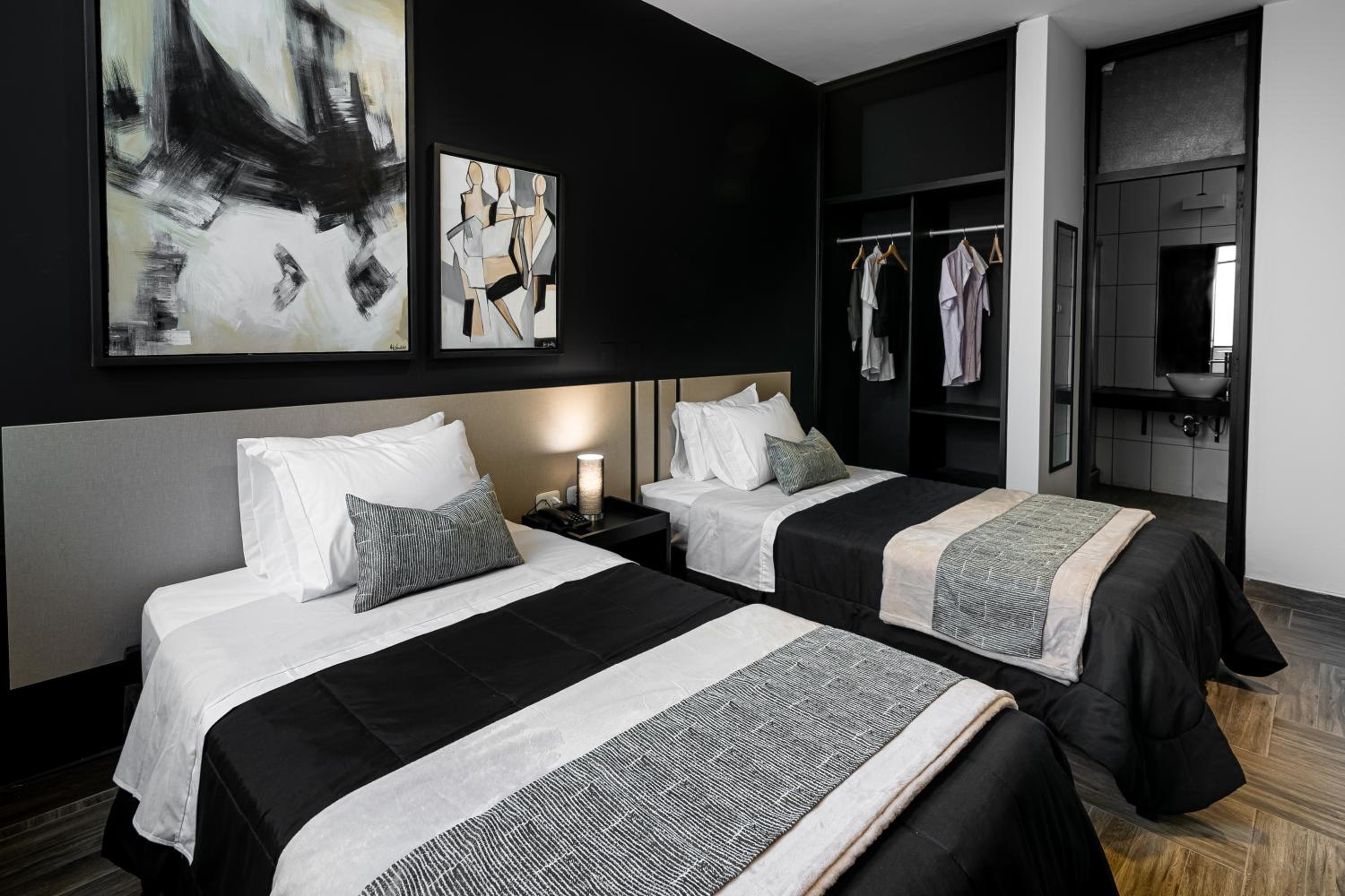 Twin Room - Photo 1