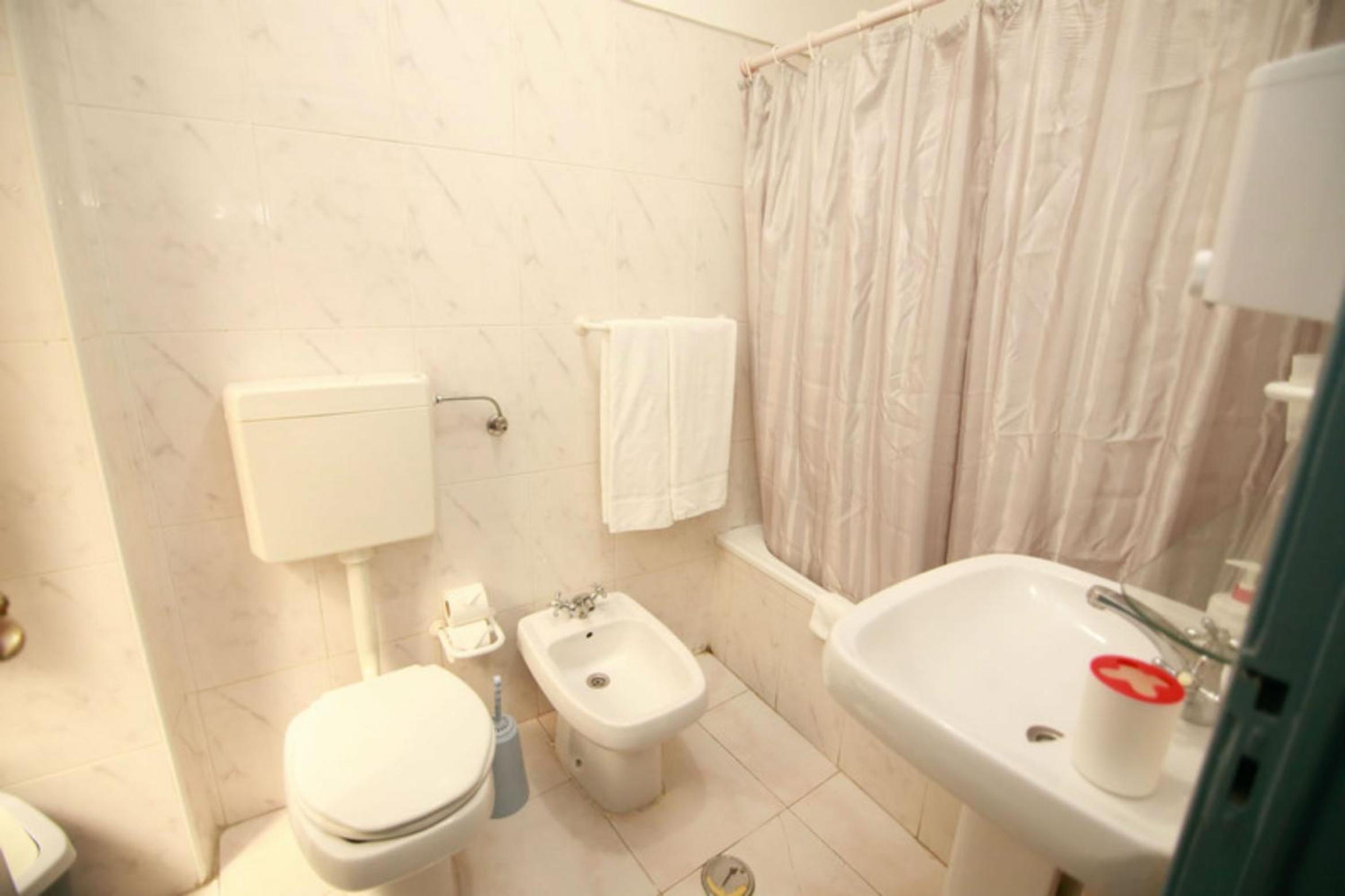 Double or Twin Room with Two Extra Beds photo 3