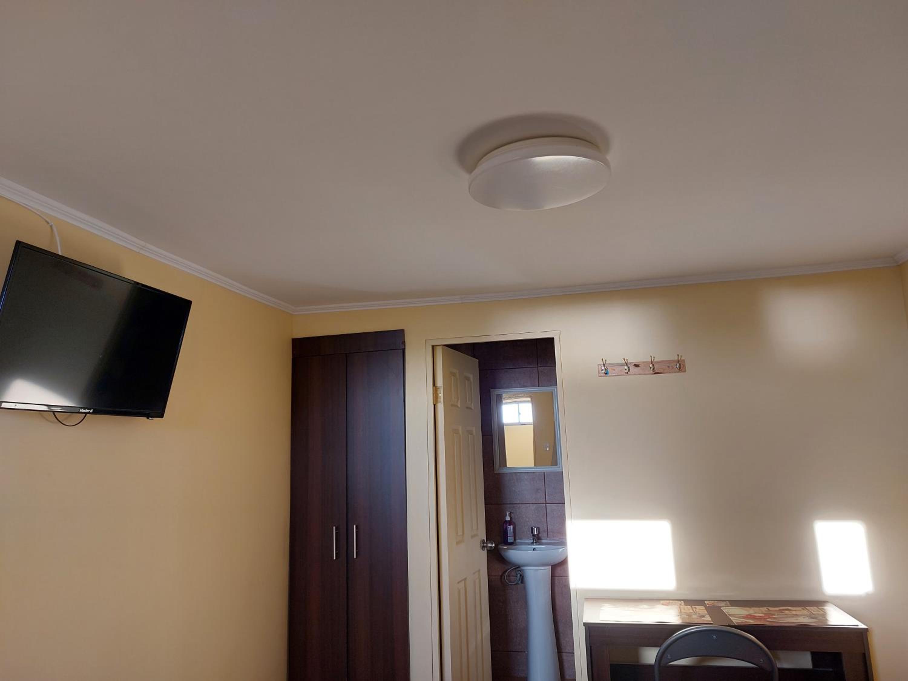 Twin Room with Private Bathroom photo 1