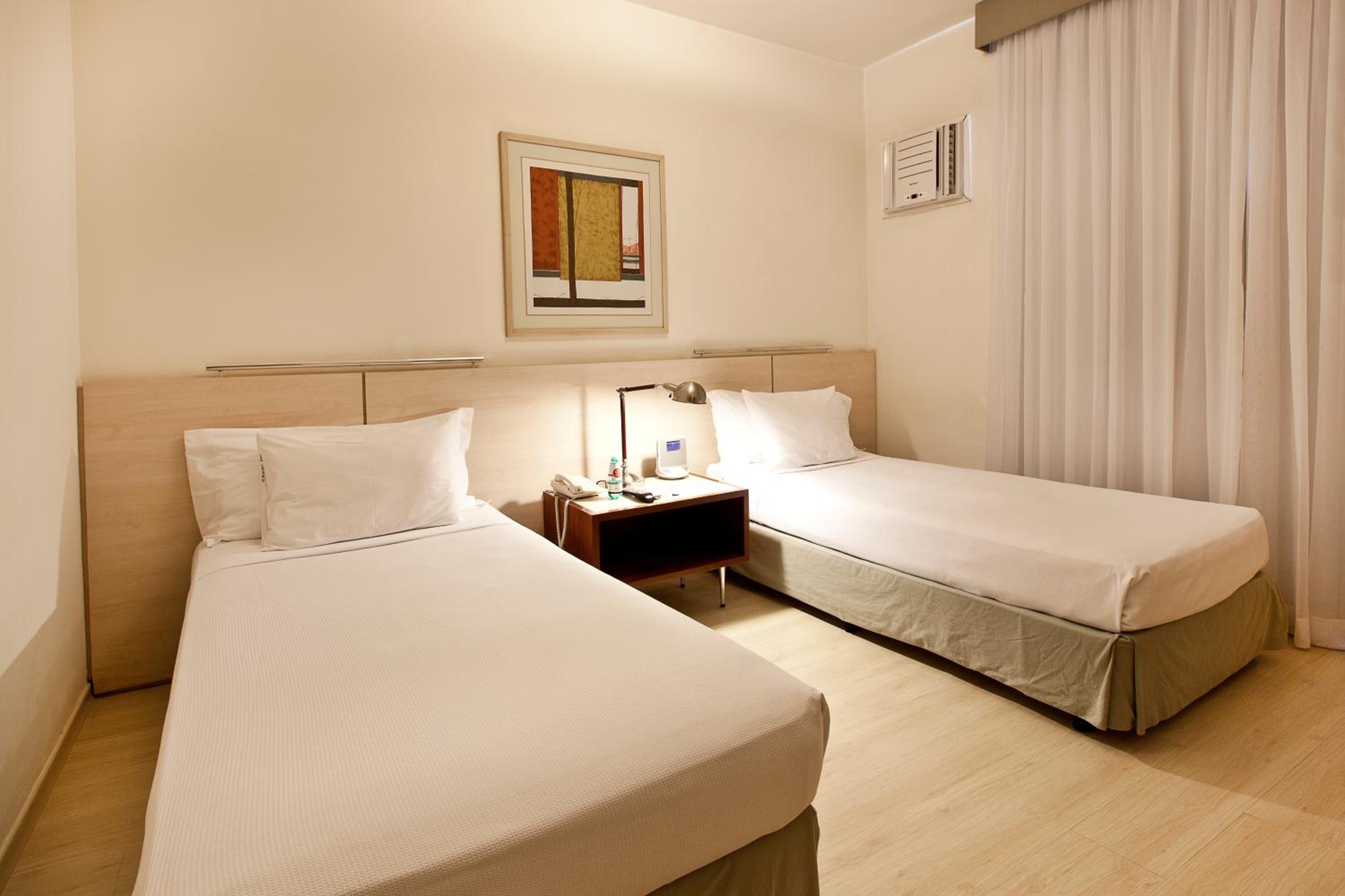 Executive Twin Suite - Photo 5