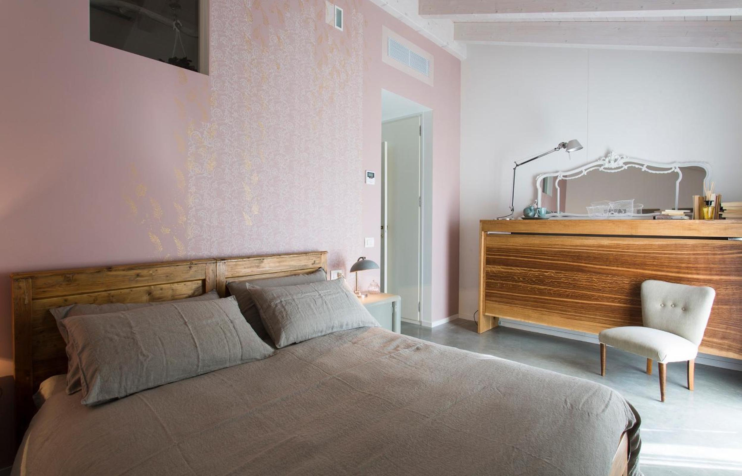 Deluxe Double Room with Extra Bed photo 3