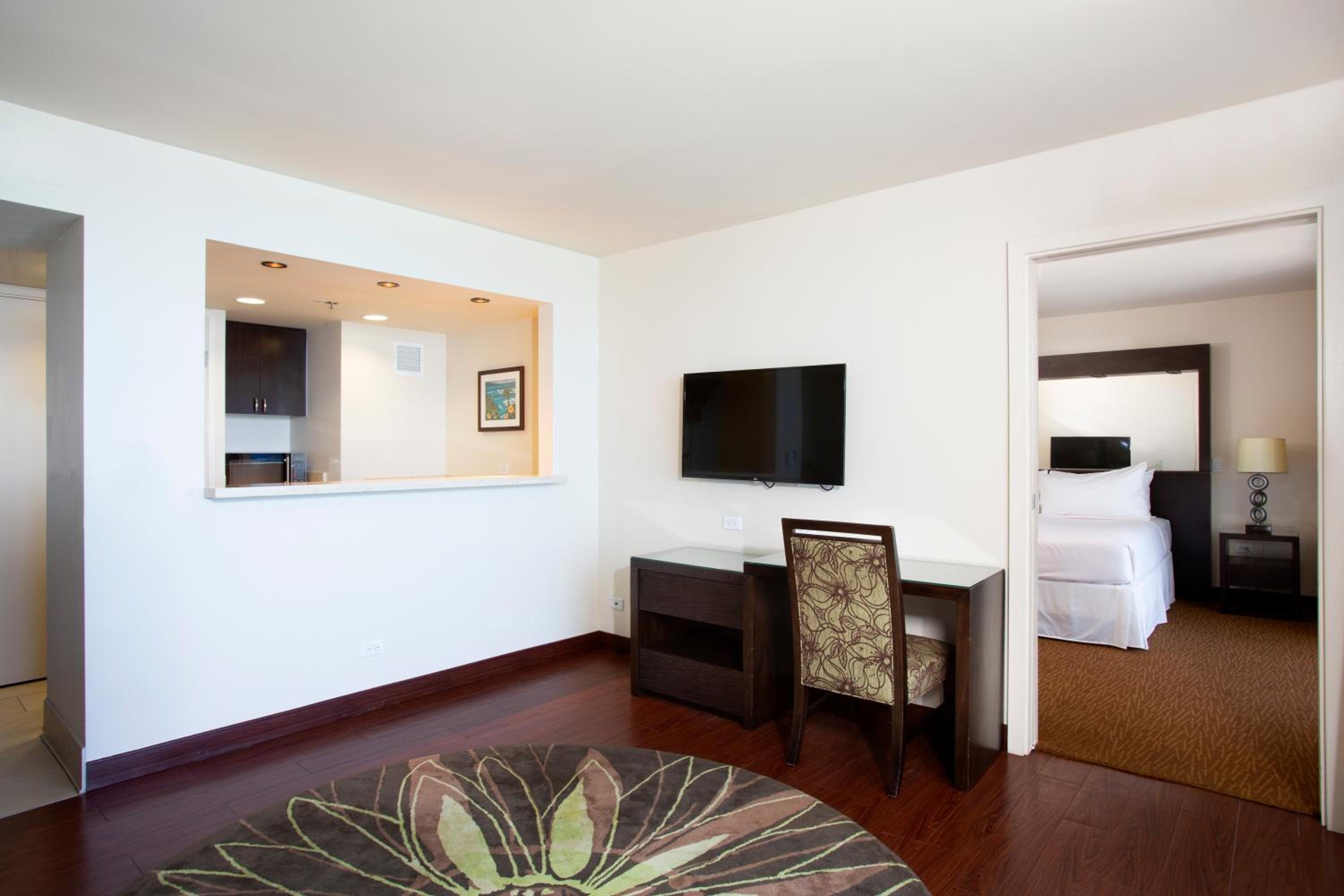 Oceanfront 1-Bedroom Suite - Photo 7