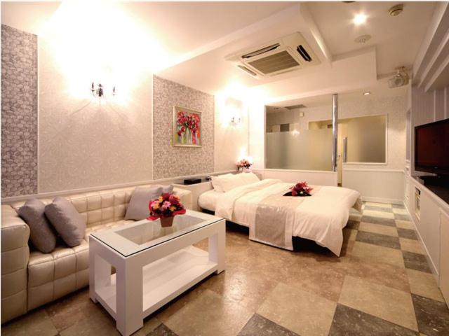 Standard King Room photo 1
