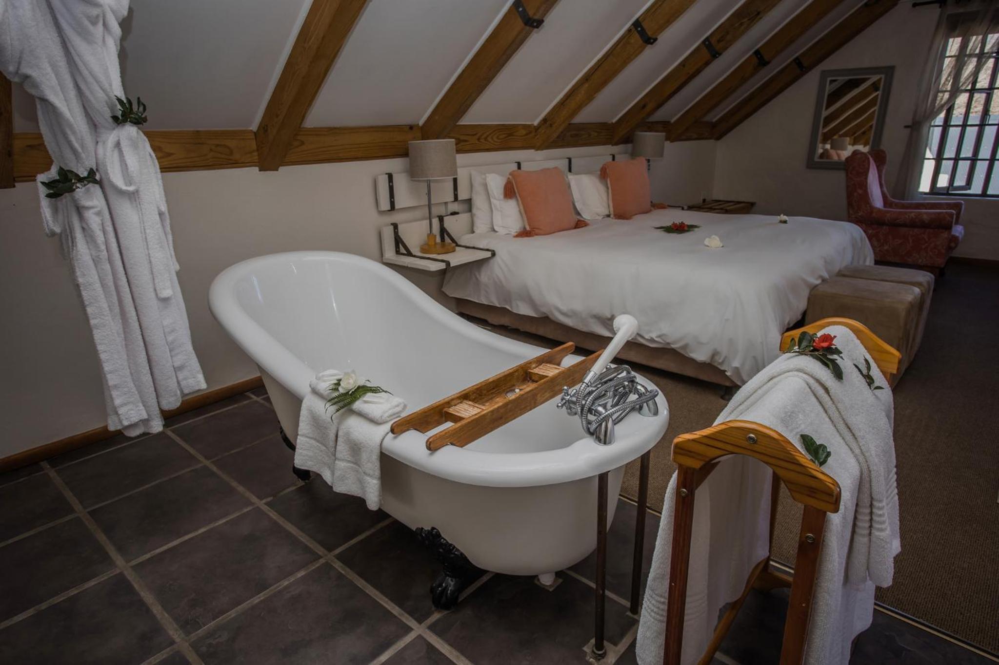Luxury Loft Room with Stairs (Barn Owl) - Photo 7