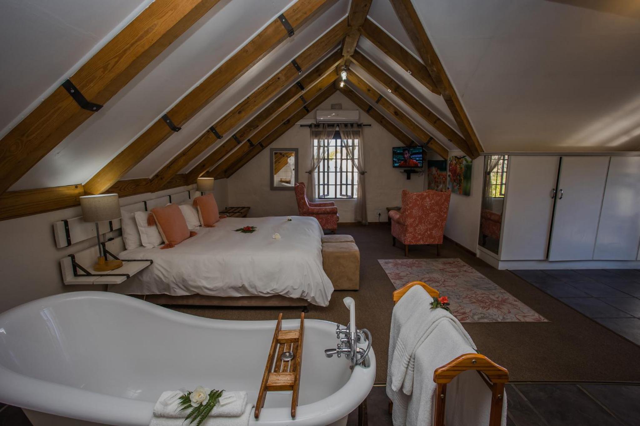 Luxury Loft Room with Stairs (Barn Owl) - Photo 6