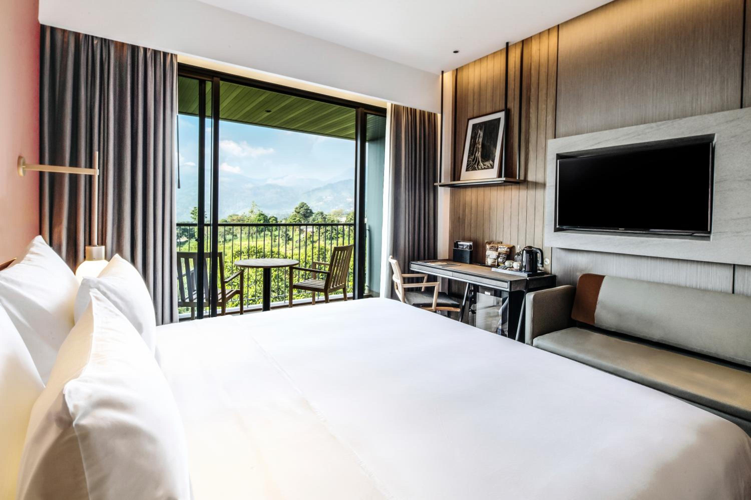 Premier Room - Photo 3