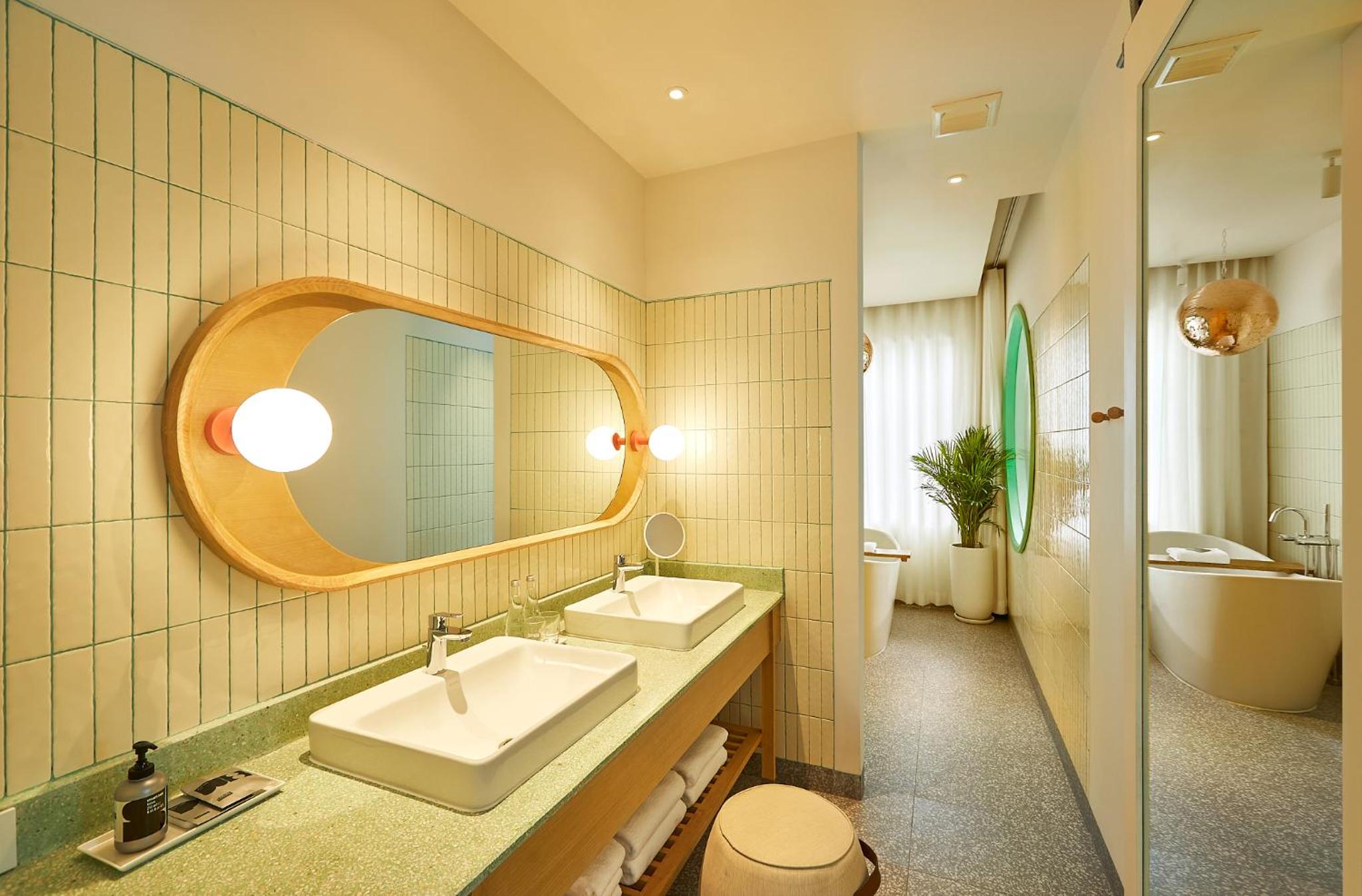 Canopy Villa - Photo 2