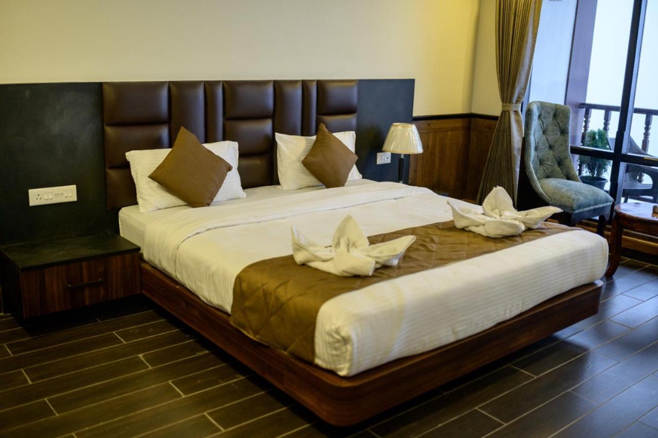 Deluxe Room - Photo 12
