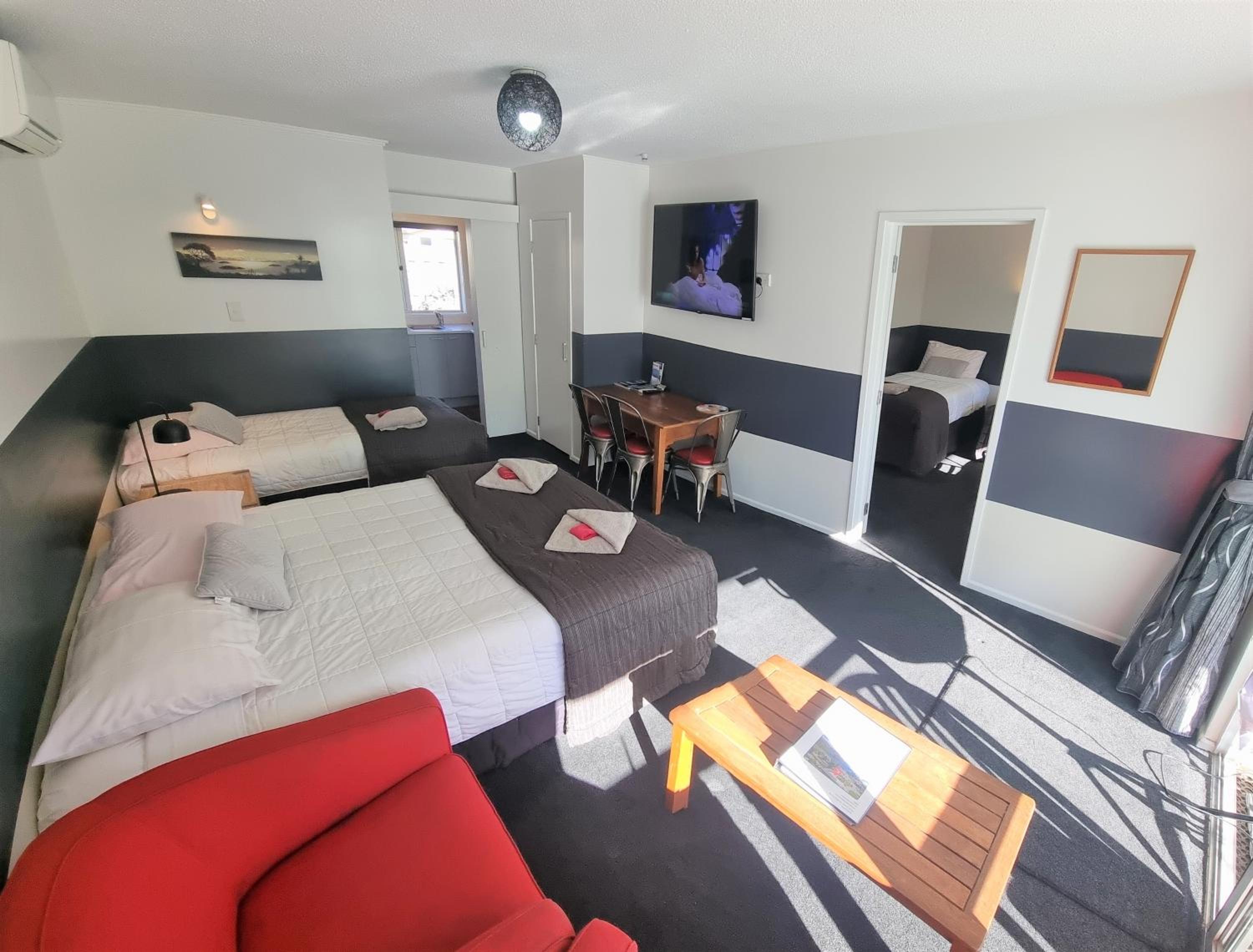 Deluxe Apartment