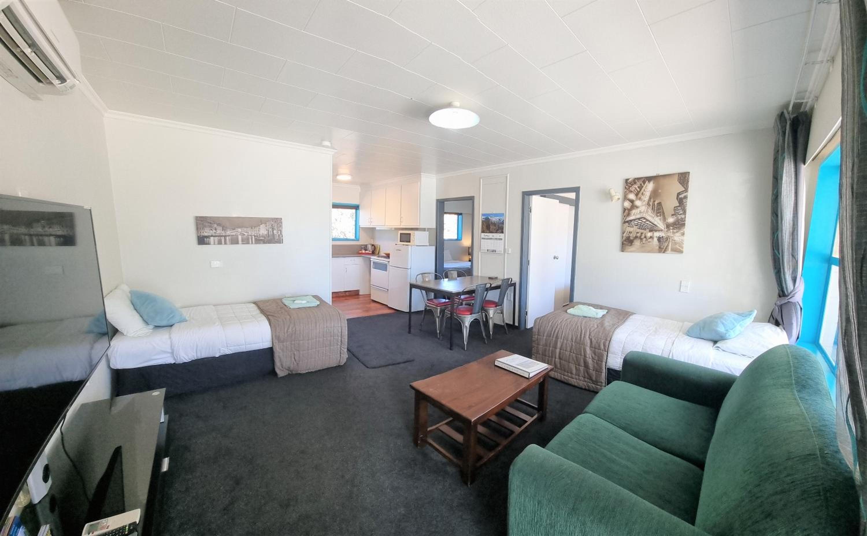 Superior 2 Bedroom King Apartment