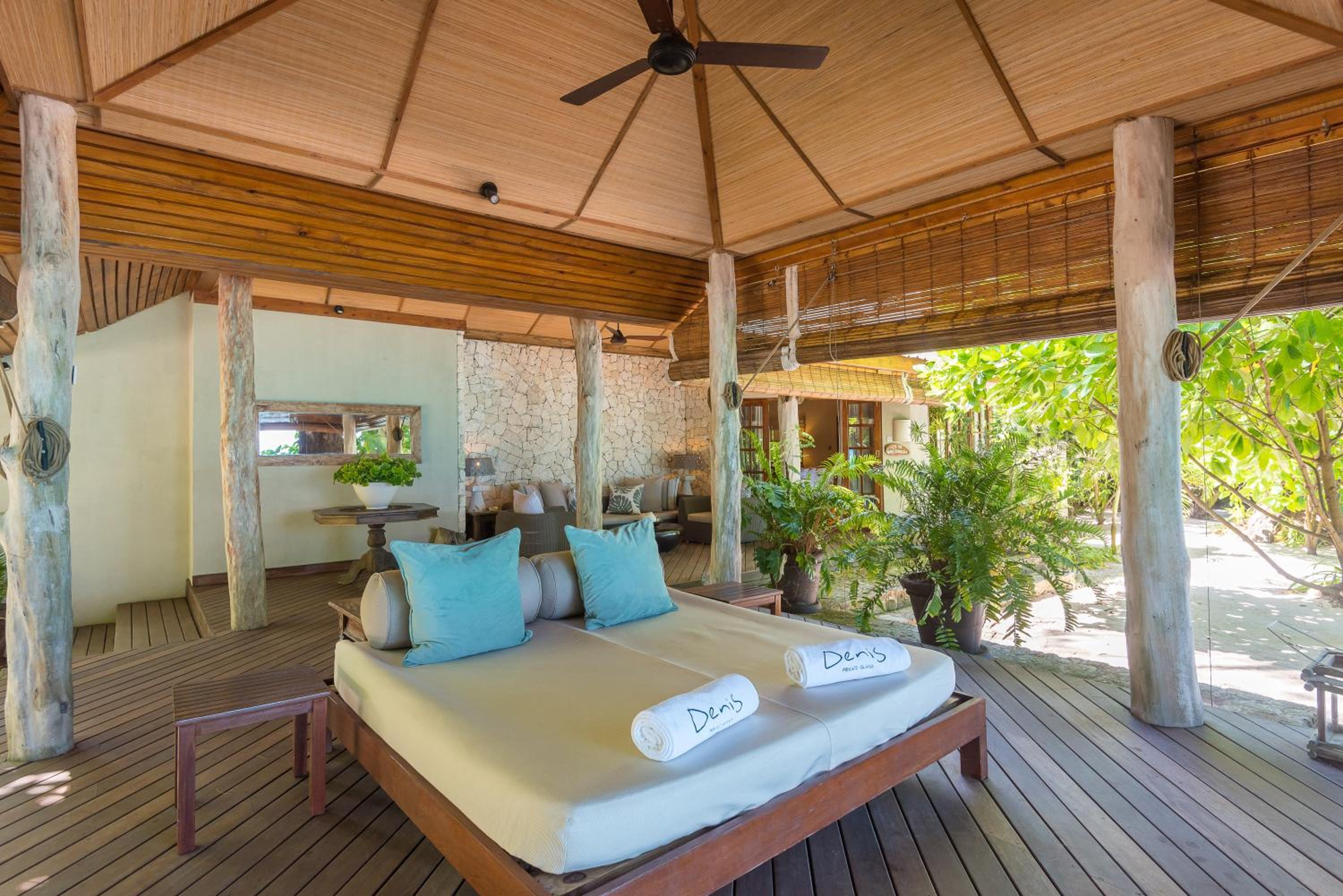 Villa - Beach Front photo 2