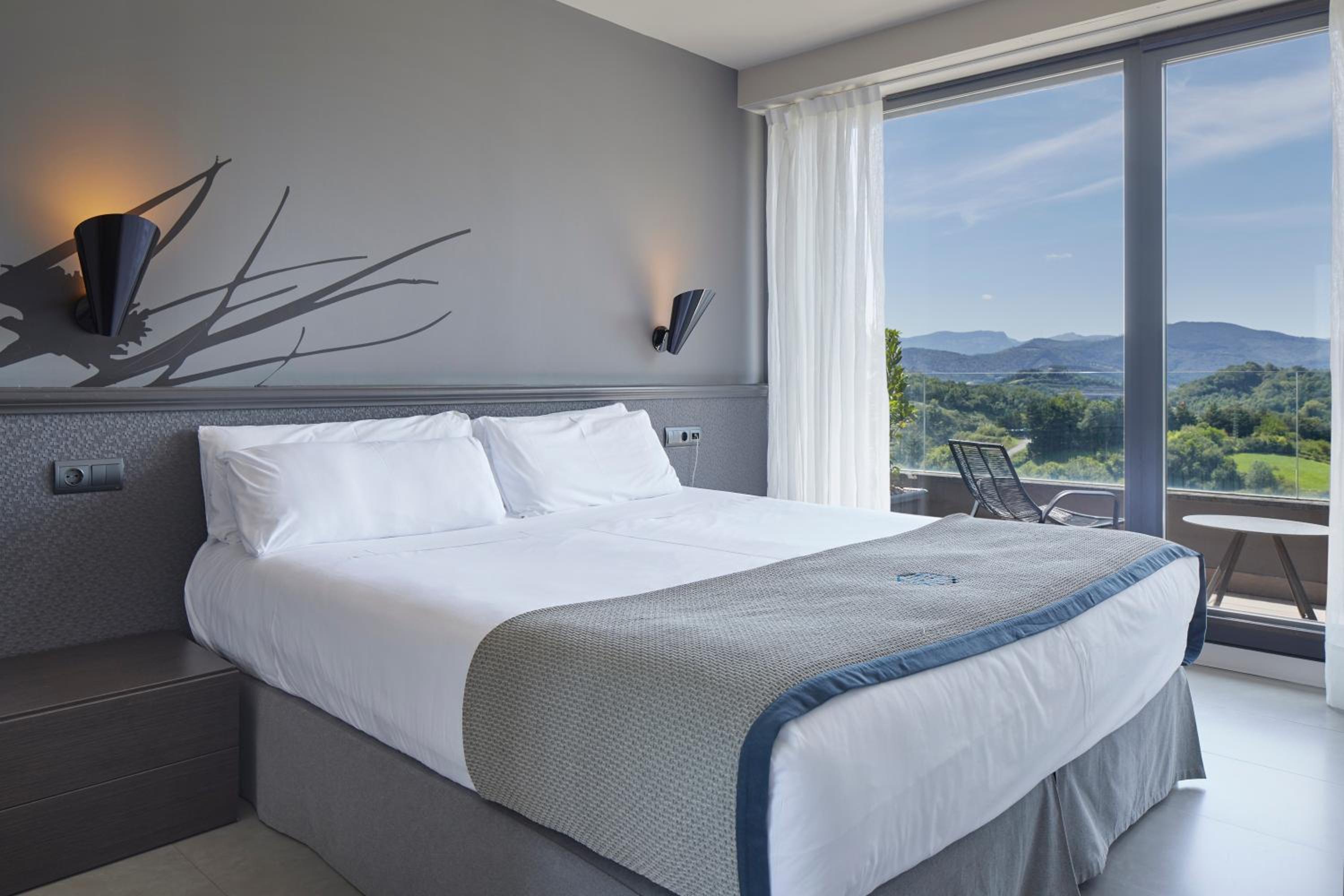 Apartamento de una habitación con balcón