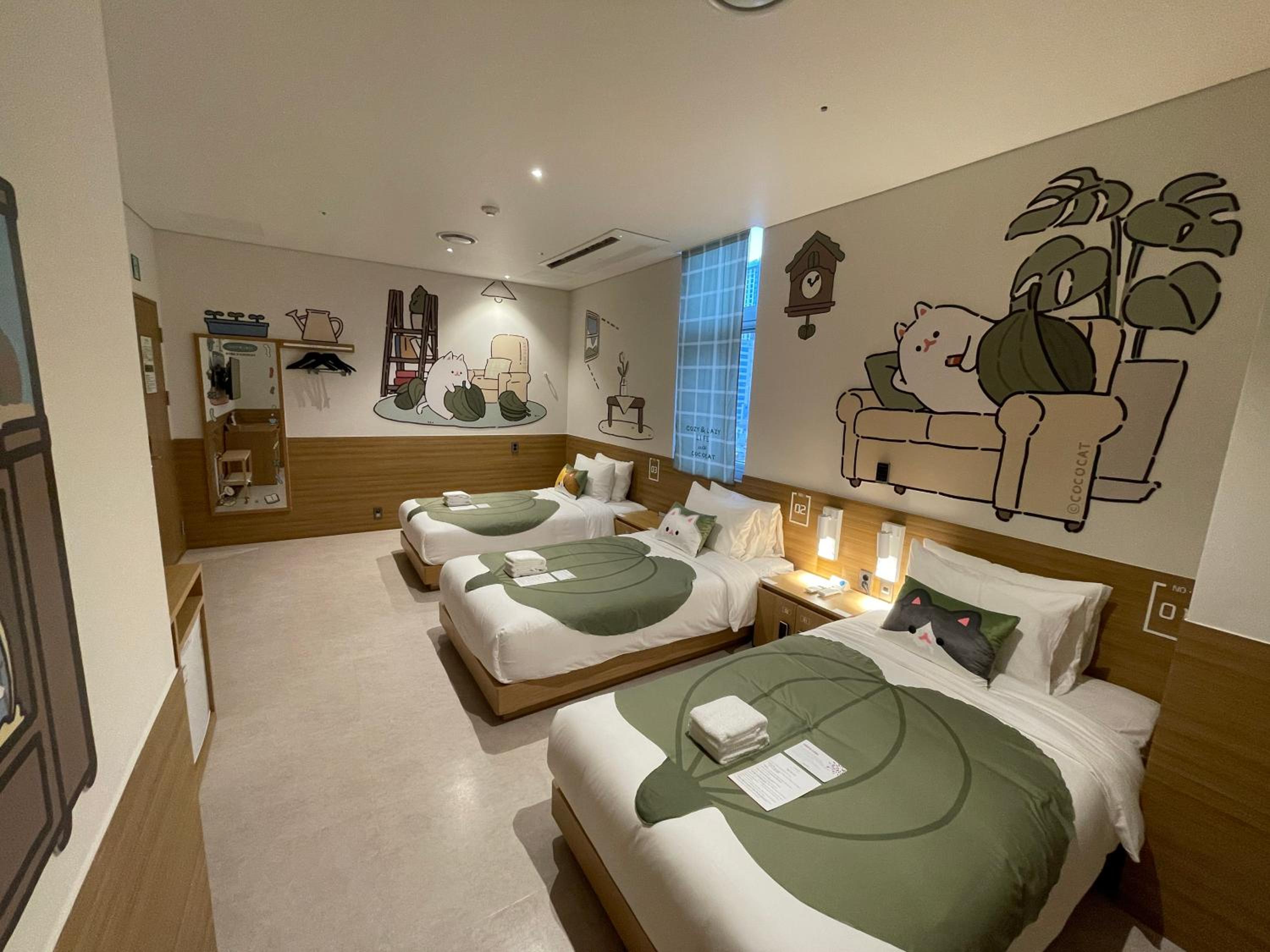 Triple Room with Shared Shower and Toilet