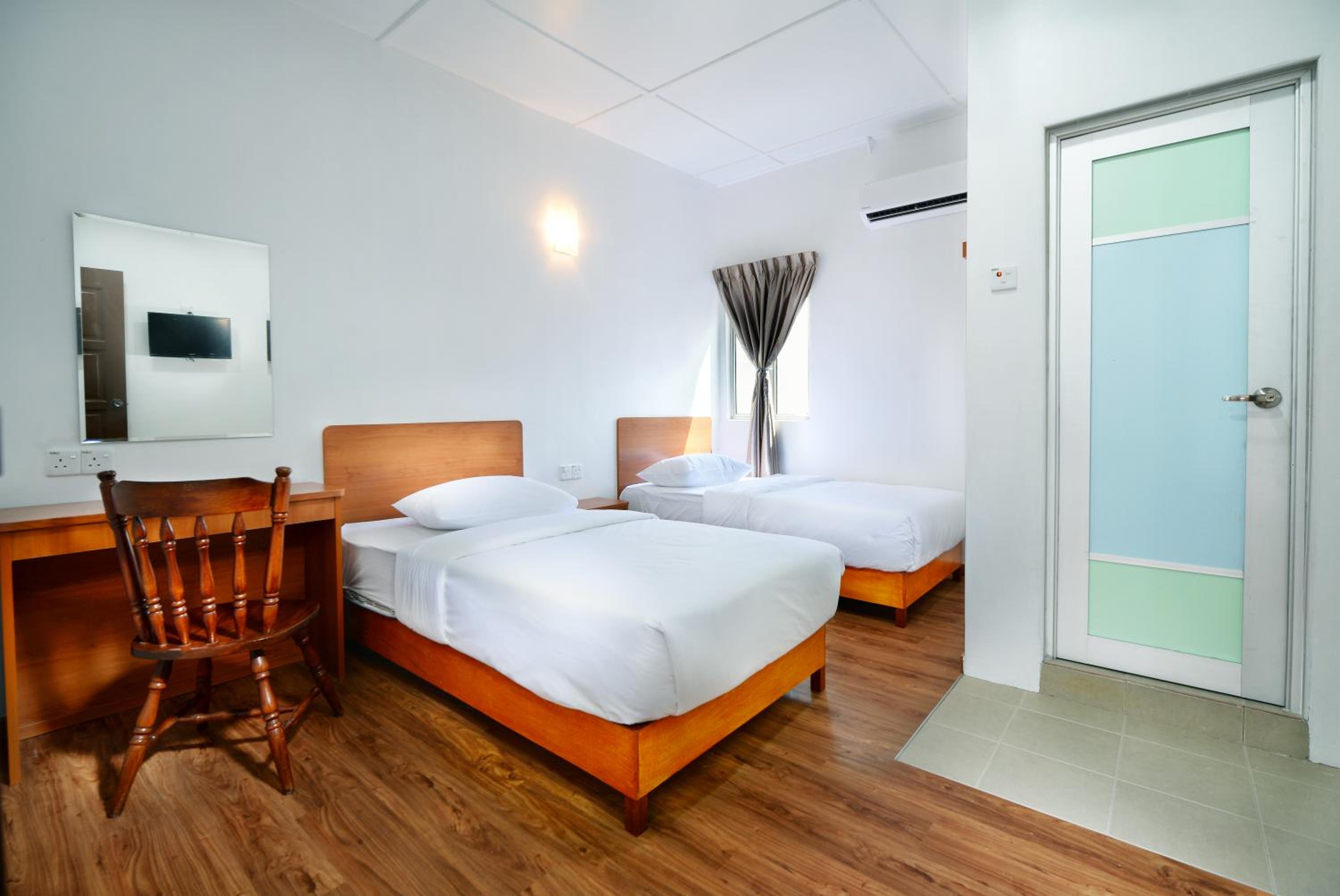 Standard Twin Room photo 1