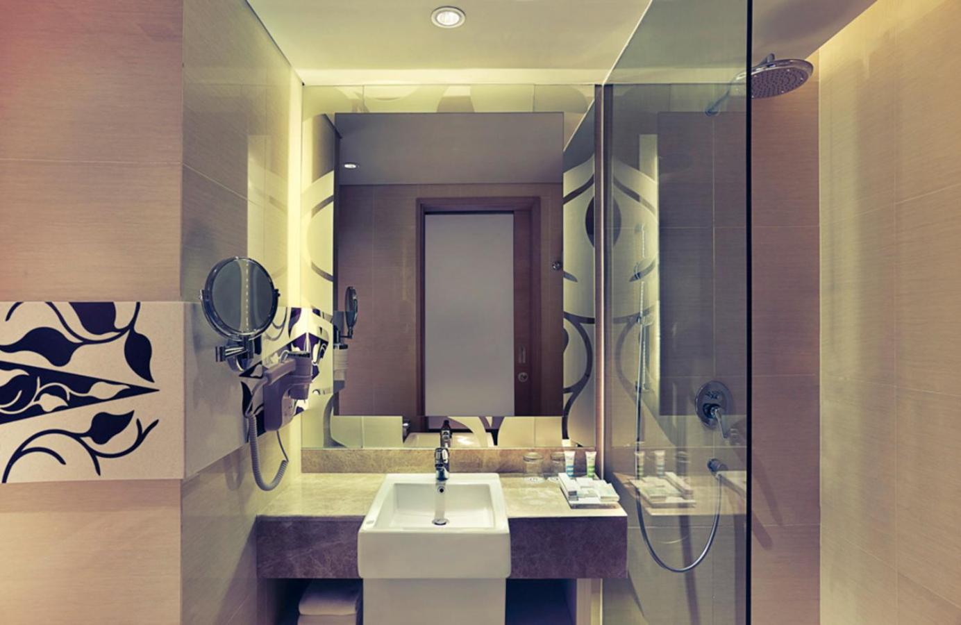 Deluxe Suite with Double Bed