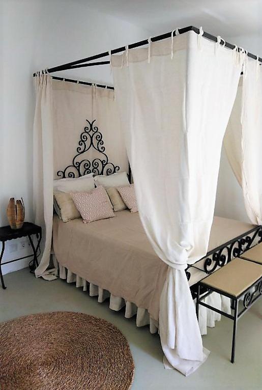 One-Bedroom Suite - Photo 4