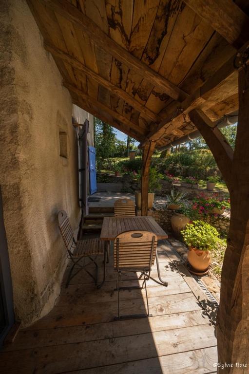 Double Room with Garden View - Photo 18